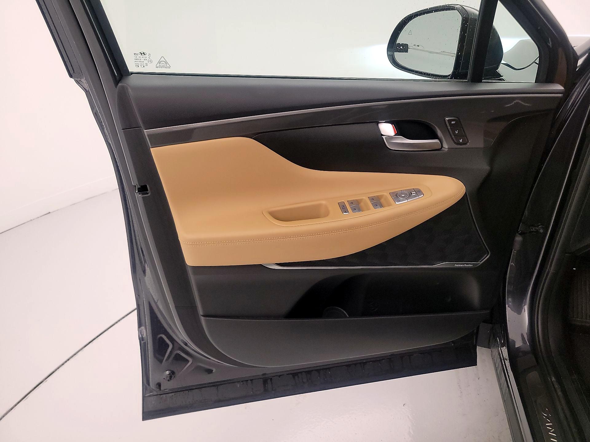 Thumbnail: 2022 Hyundai Santa Fe - 12