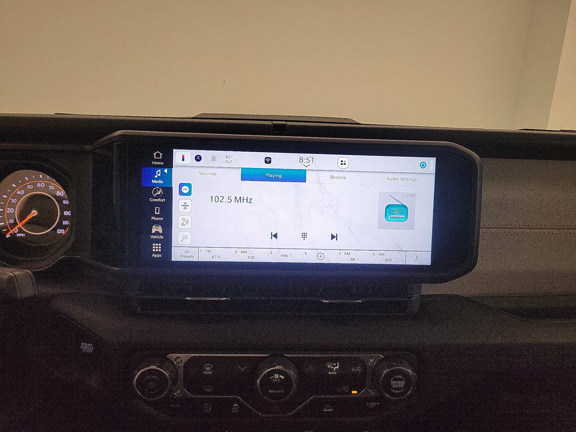 Thumbnail: 2024 Jeep Wrangler - 15