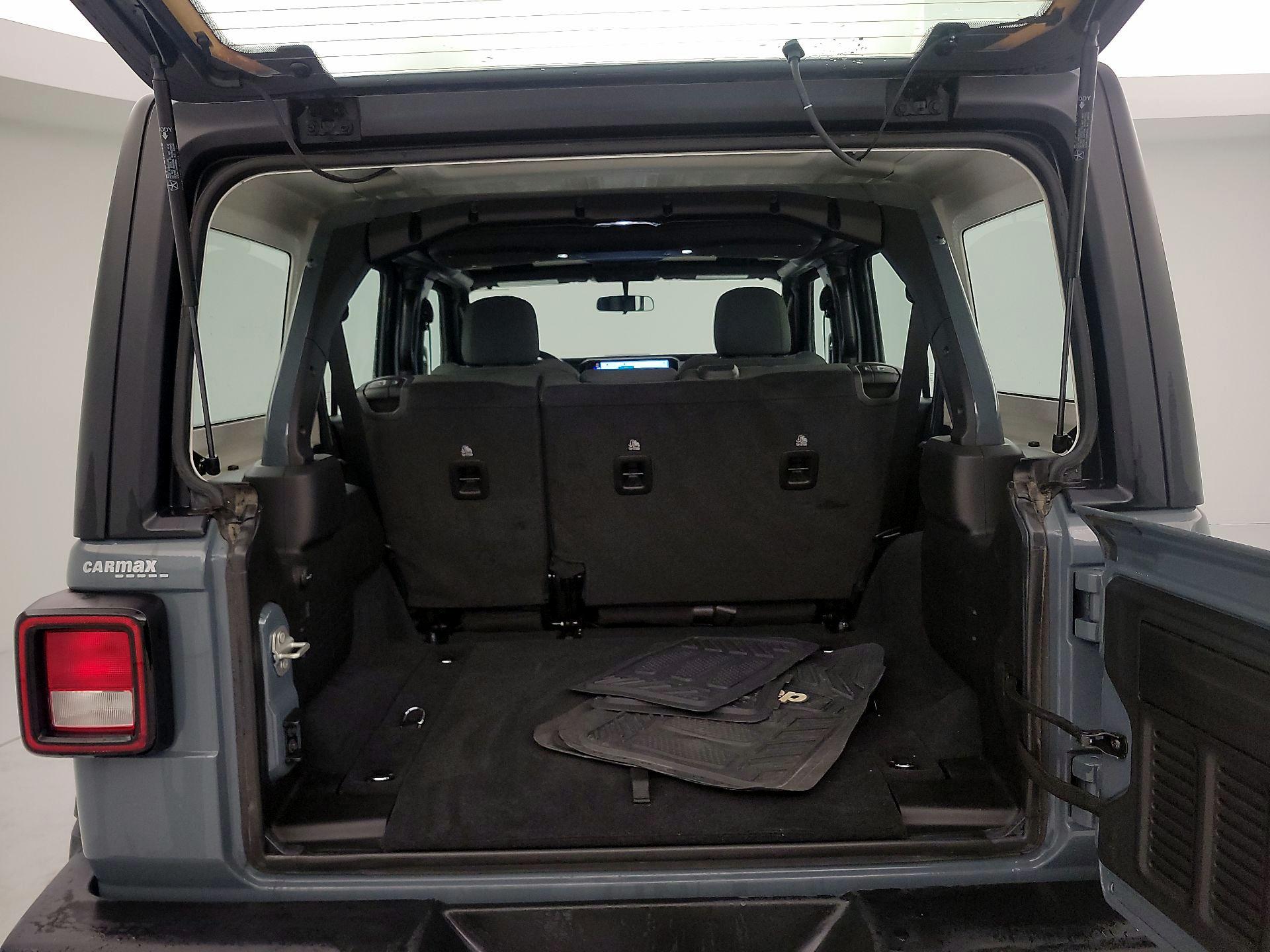 Thumbnail: 2024 Jeep Wrangler - 20