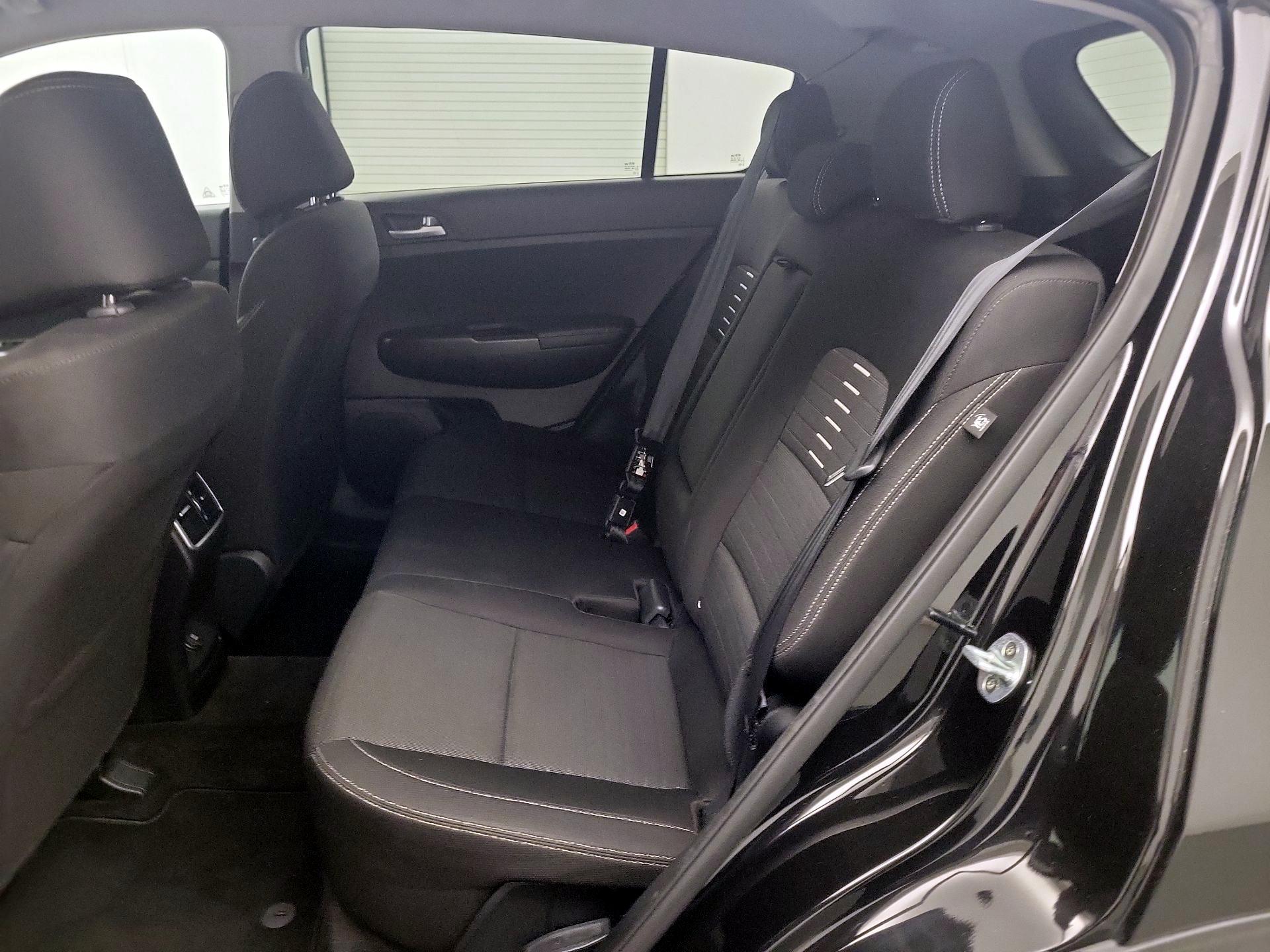 Thumbnail: 2018 Kia Sportage - 19