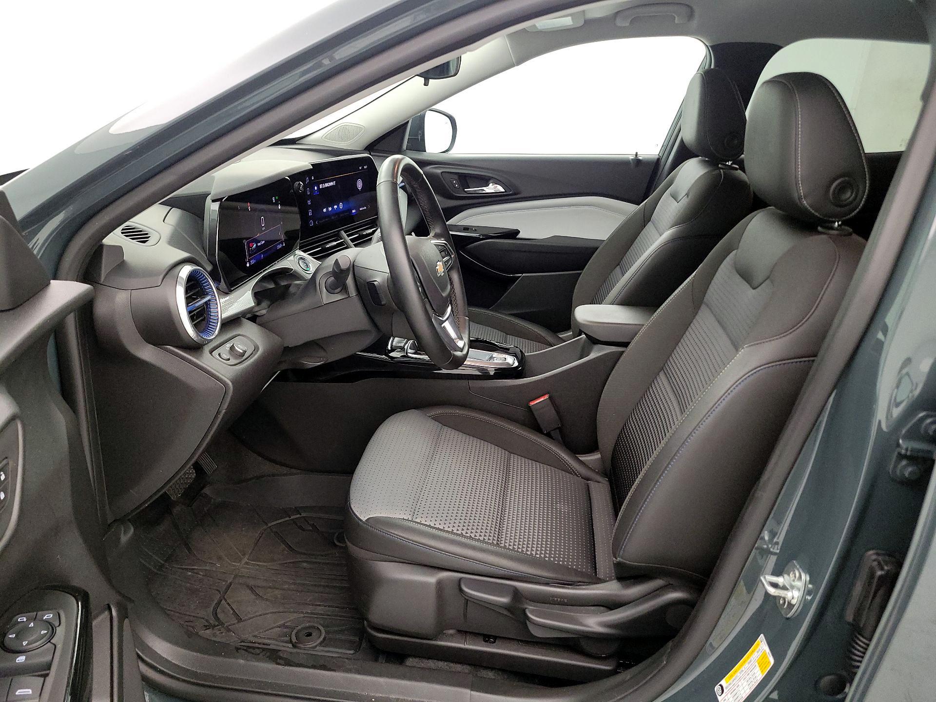 Thumbnail: 2025 Chevrolet Trax - 11