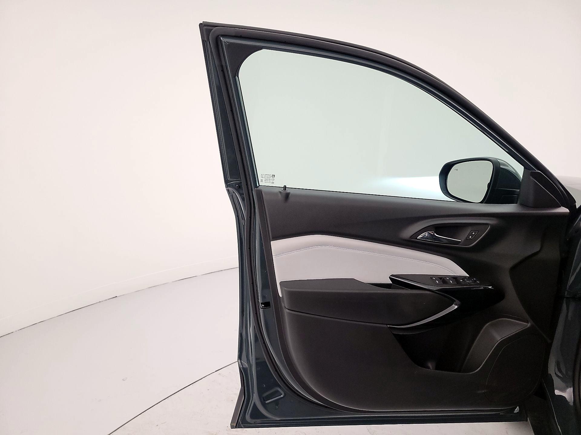 Thumbnail: 2025 Chevrolet Trax - 12