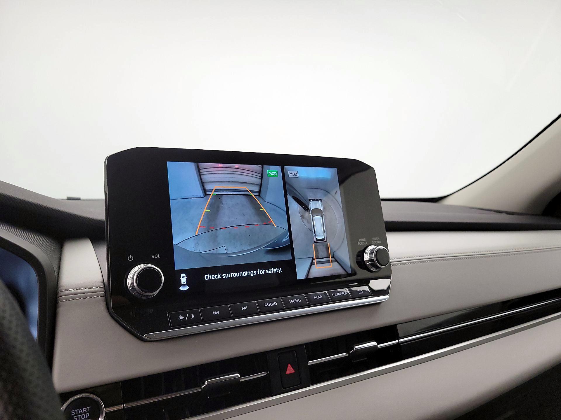 Thumbnail: 2024 Mitsubishi Outlander - 14