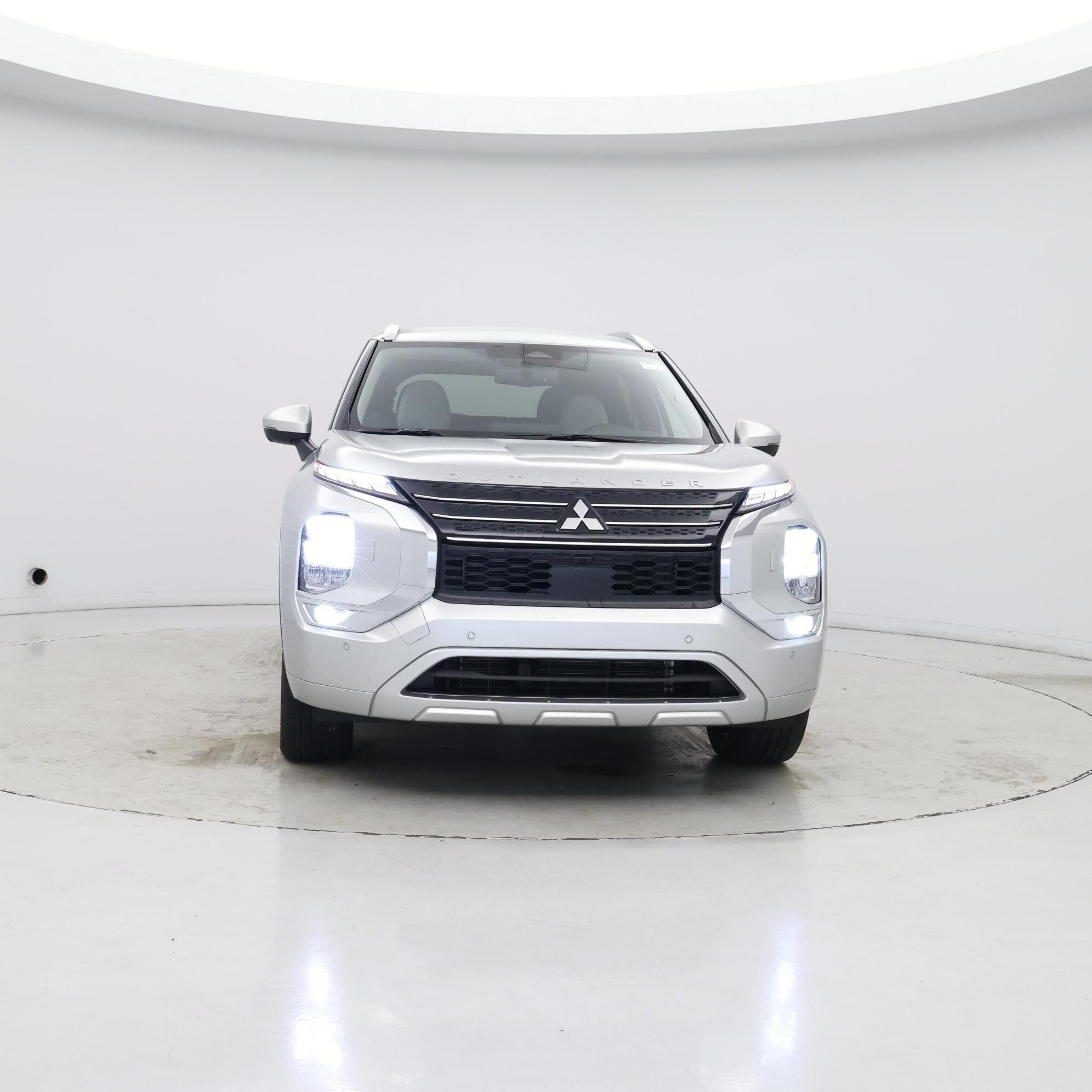 Thumbnail: 2024 Mitsubishi Outlander - 5