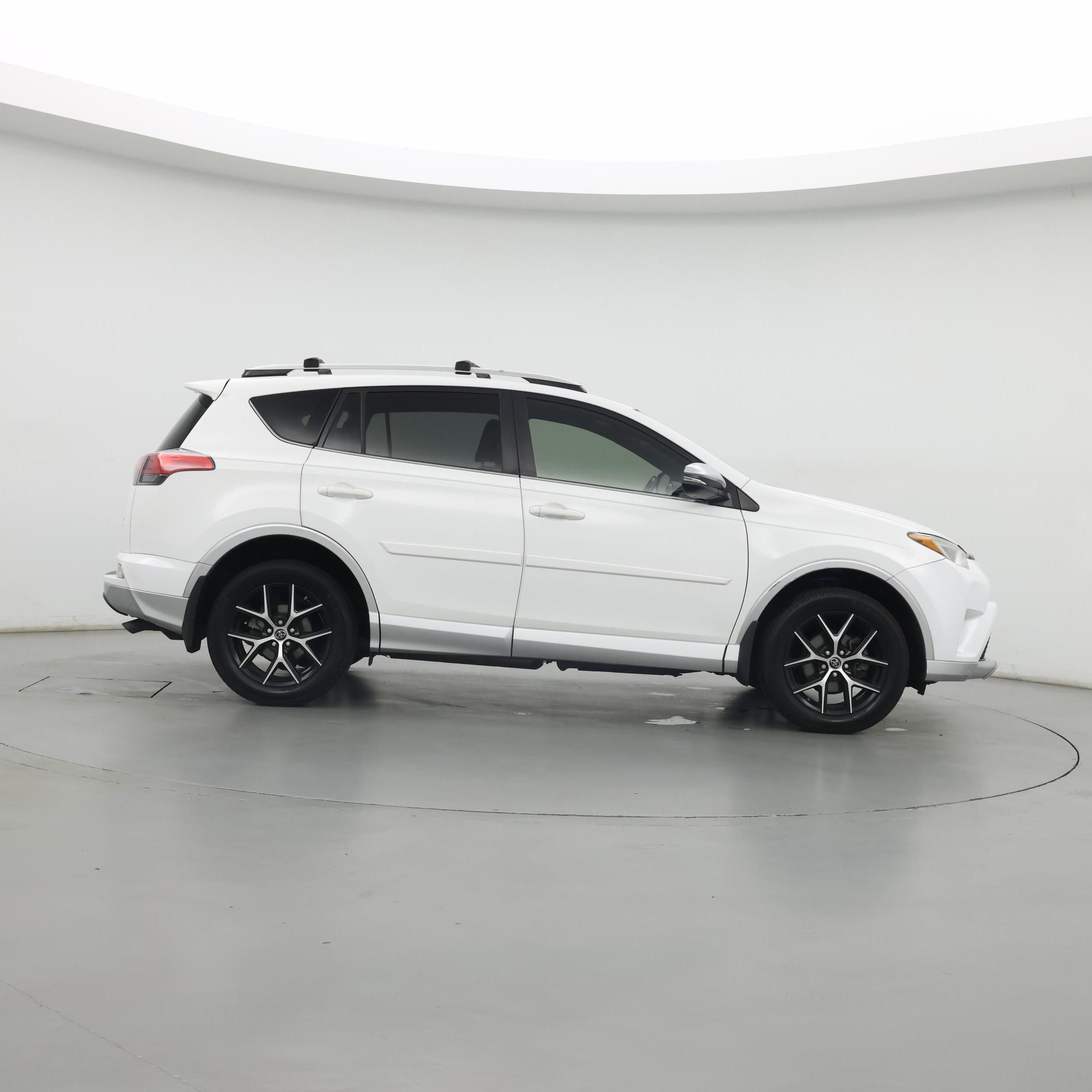 Thumbnail: 2016 Toyota RAV4 - 7