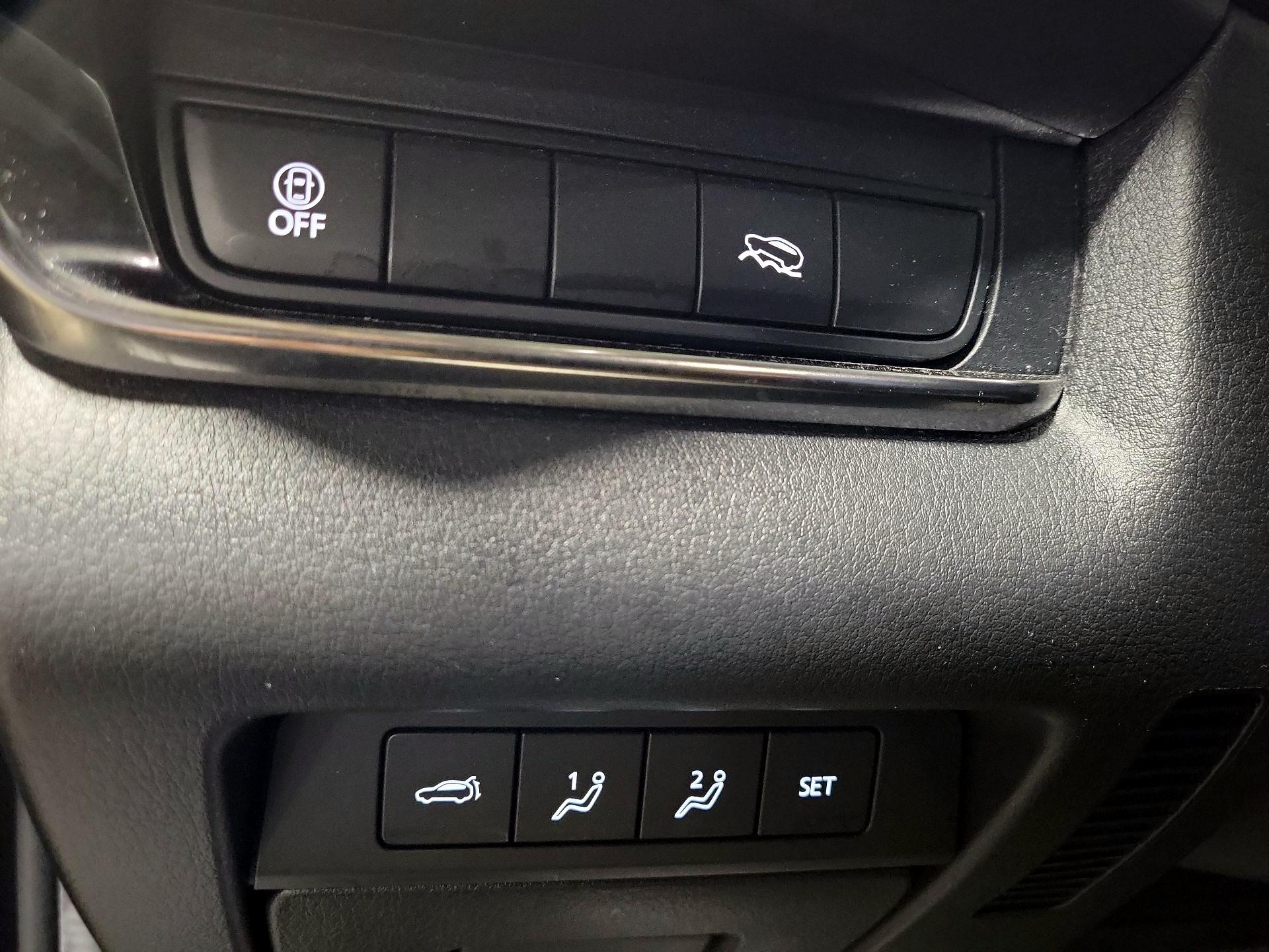 Thumbnail: 2023 Mazda CX-30 - 13