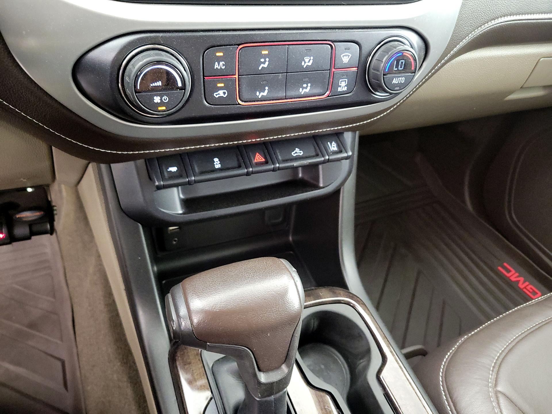 Thumbnail: 2016 GMC Canyon - 16