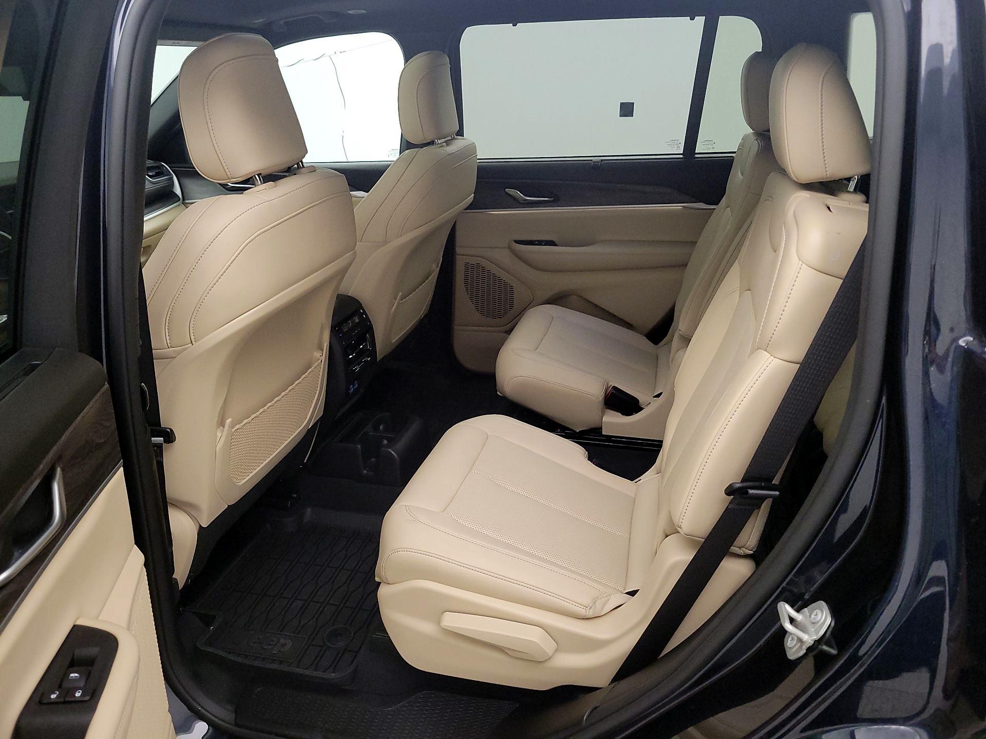 Thumbnail: 2024 Jeep Grand Cherokee L - 20
