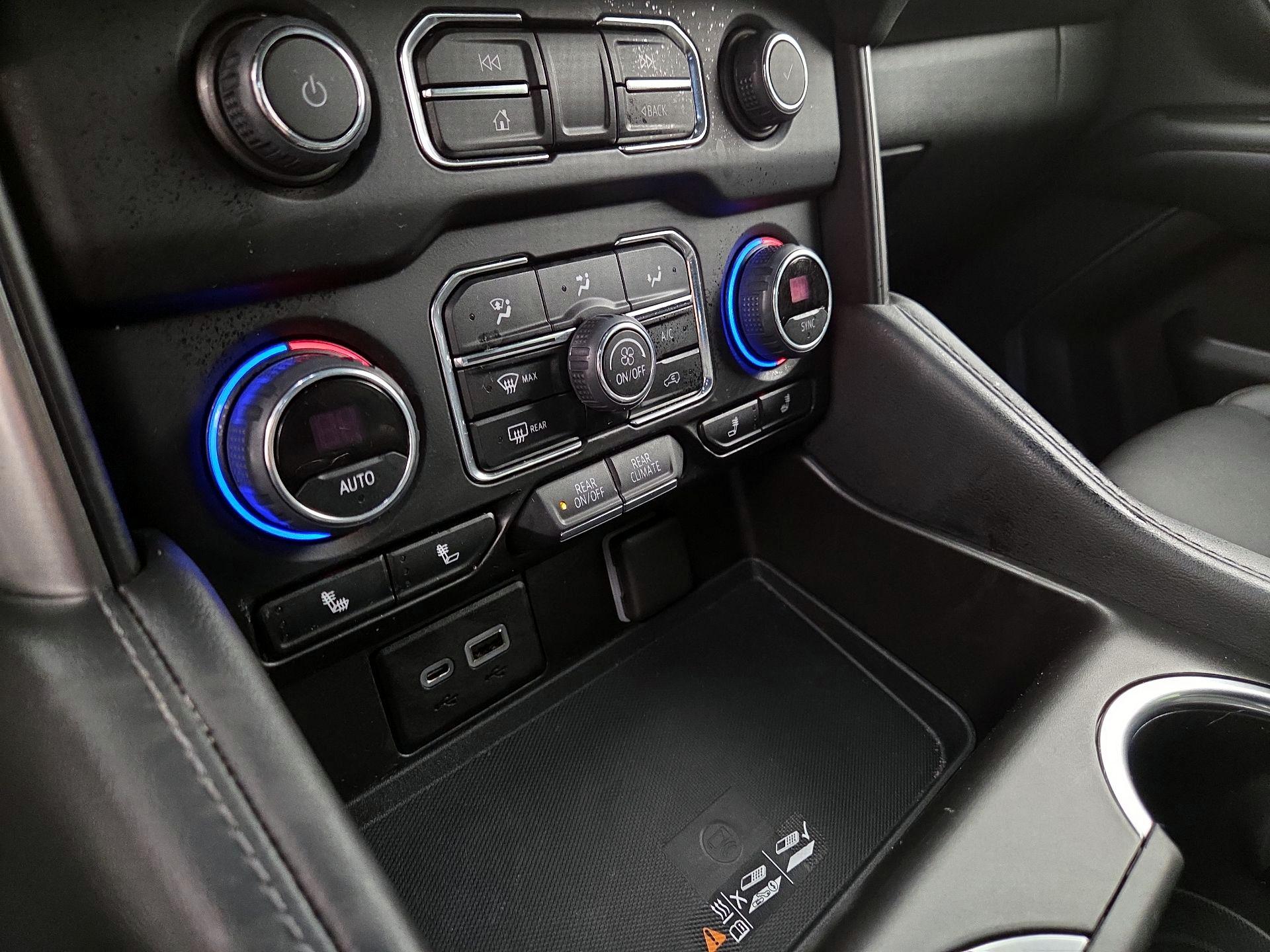 Thumbnail: 2022 Chevrolet Suburban - 16