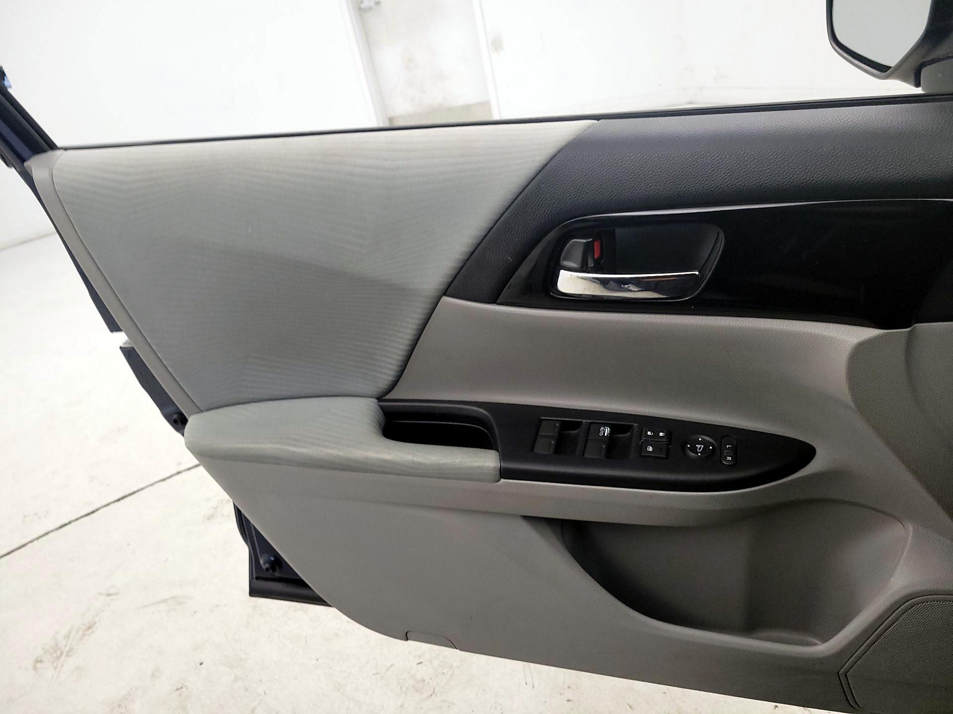 Thumbnail: 2017 Honda Accord - 12