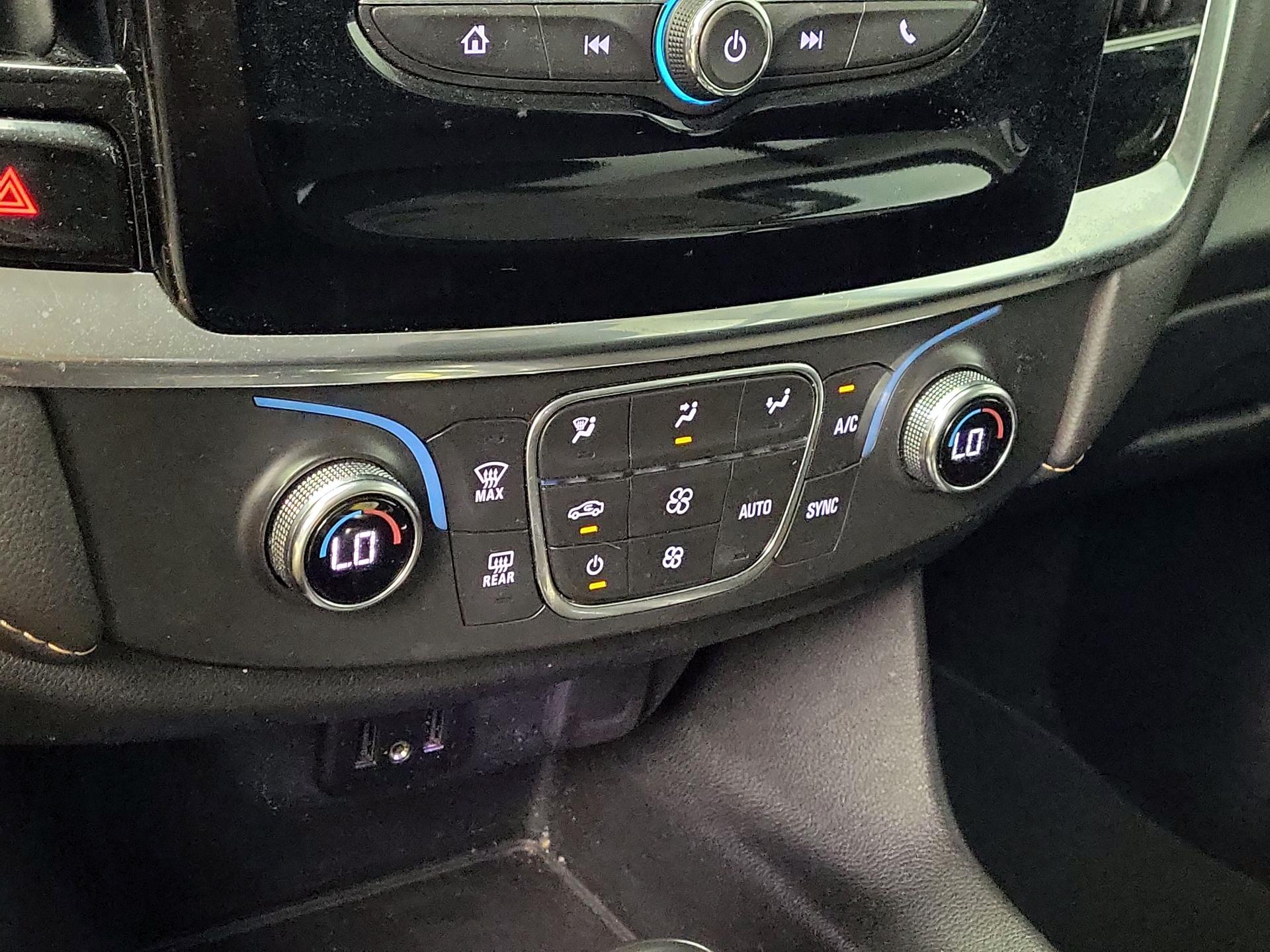 Thumbnail: 2020 Chevrolet Traverse - 16
