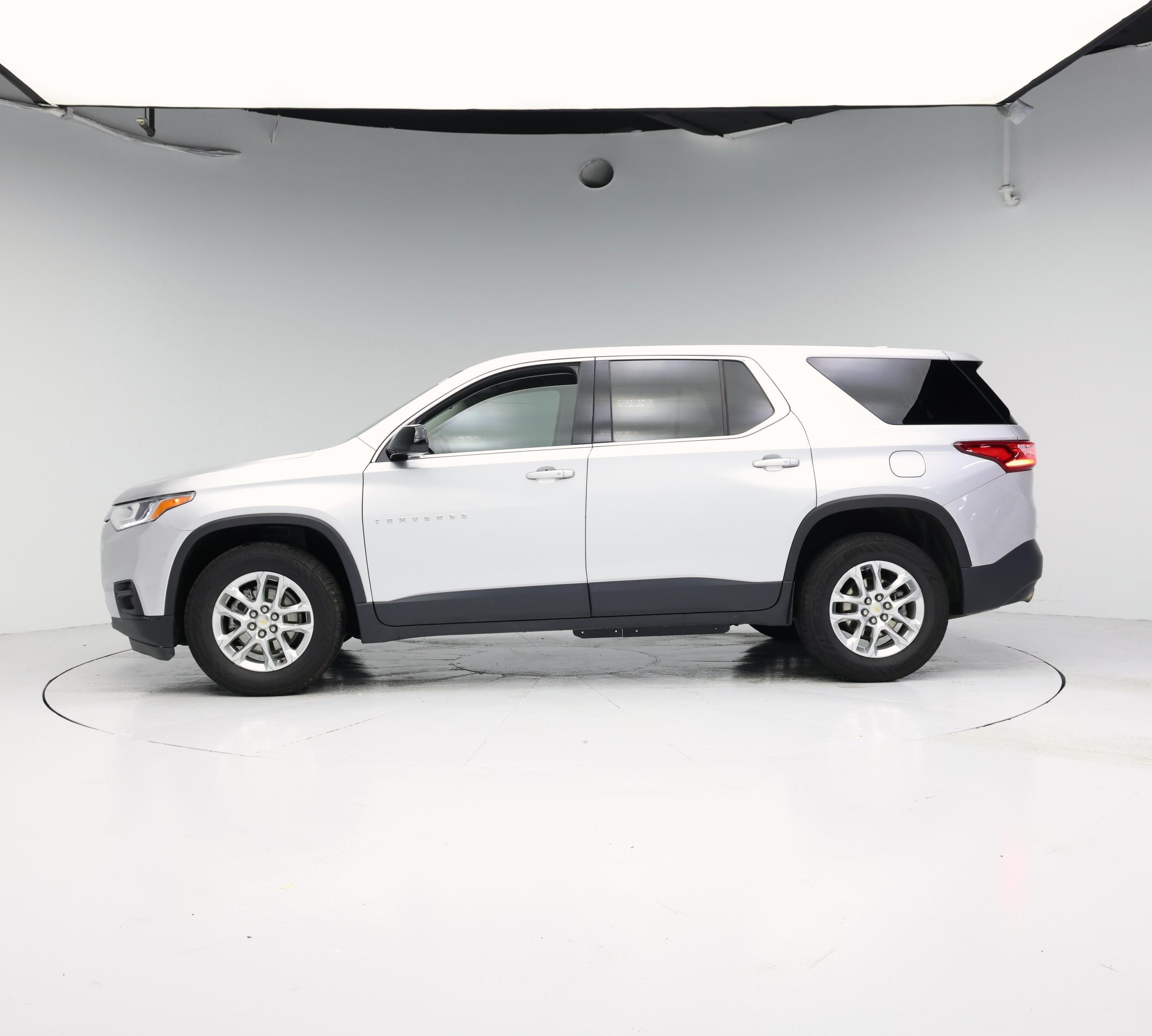 Thumbnail: 2020 Chevrolet Traverse - 3