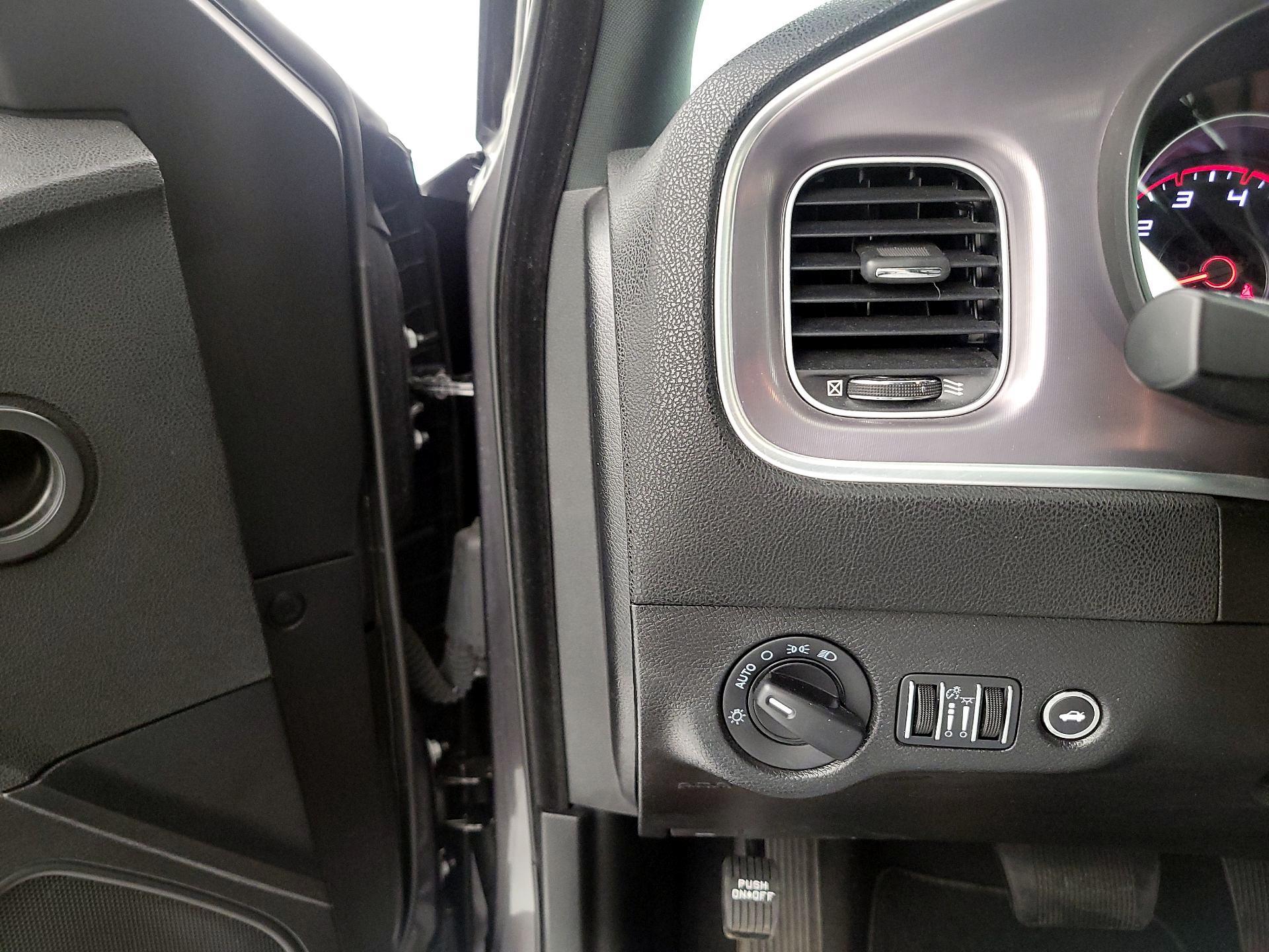 Thumbnail: 2022 Dodge Charger - 13