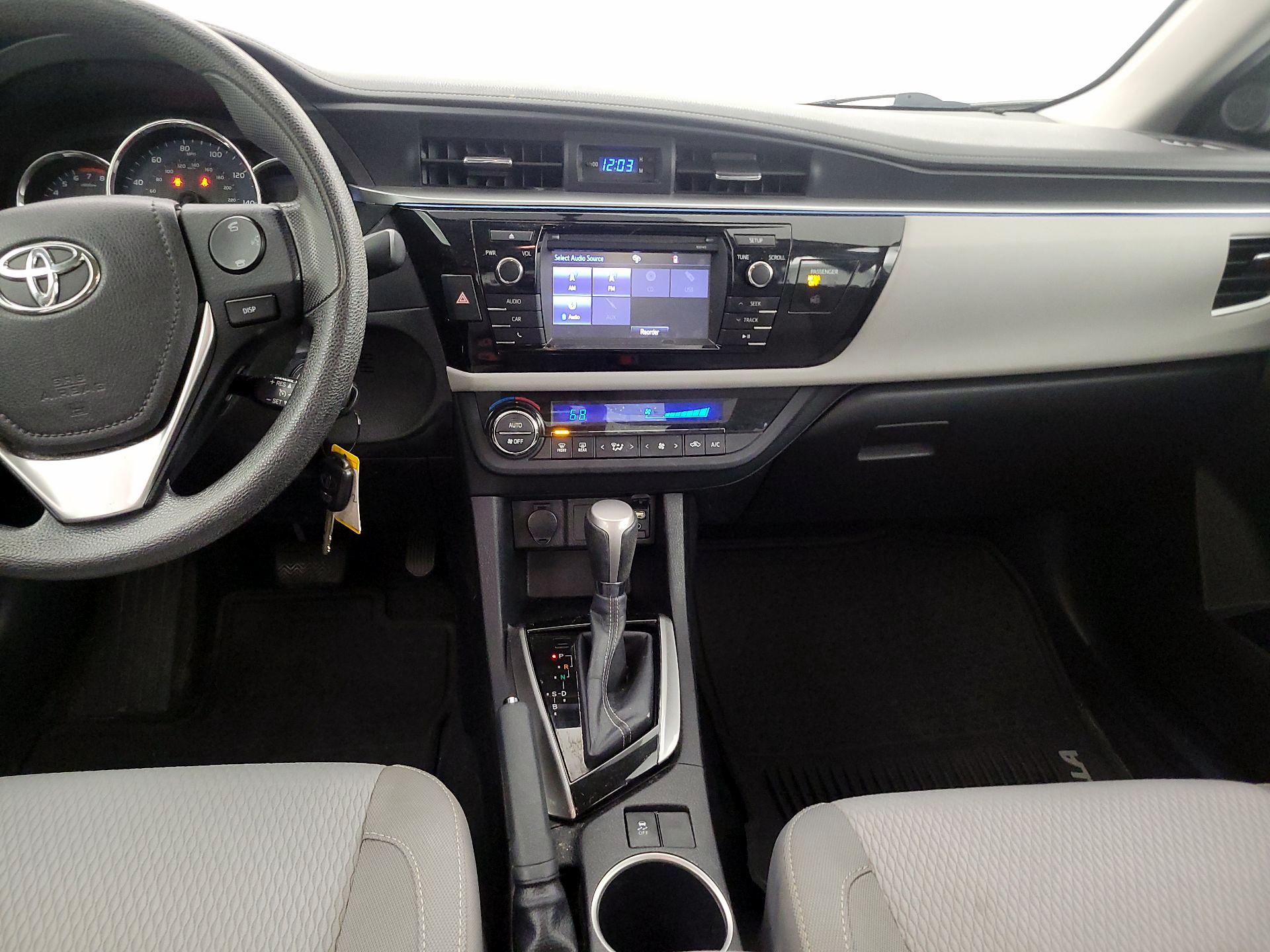 Thumbnail: 2015 Toyota Corolla - 9