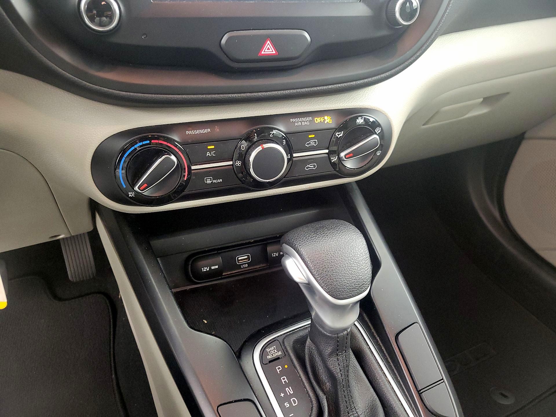 Thumbnail: 2020 Kia Soul - 16