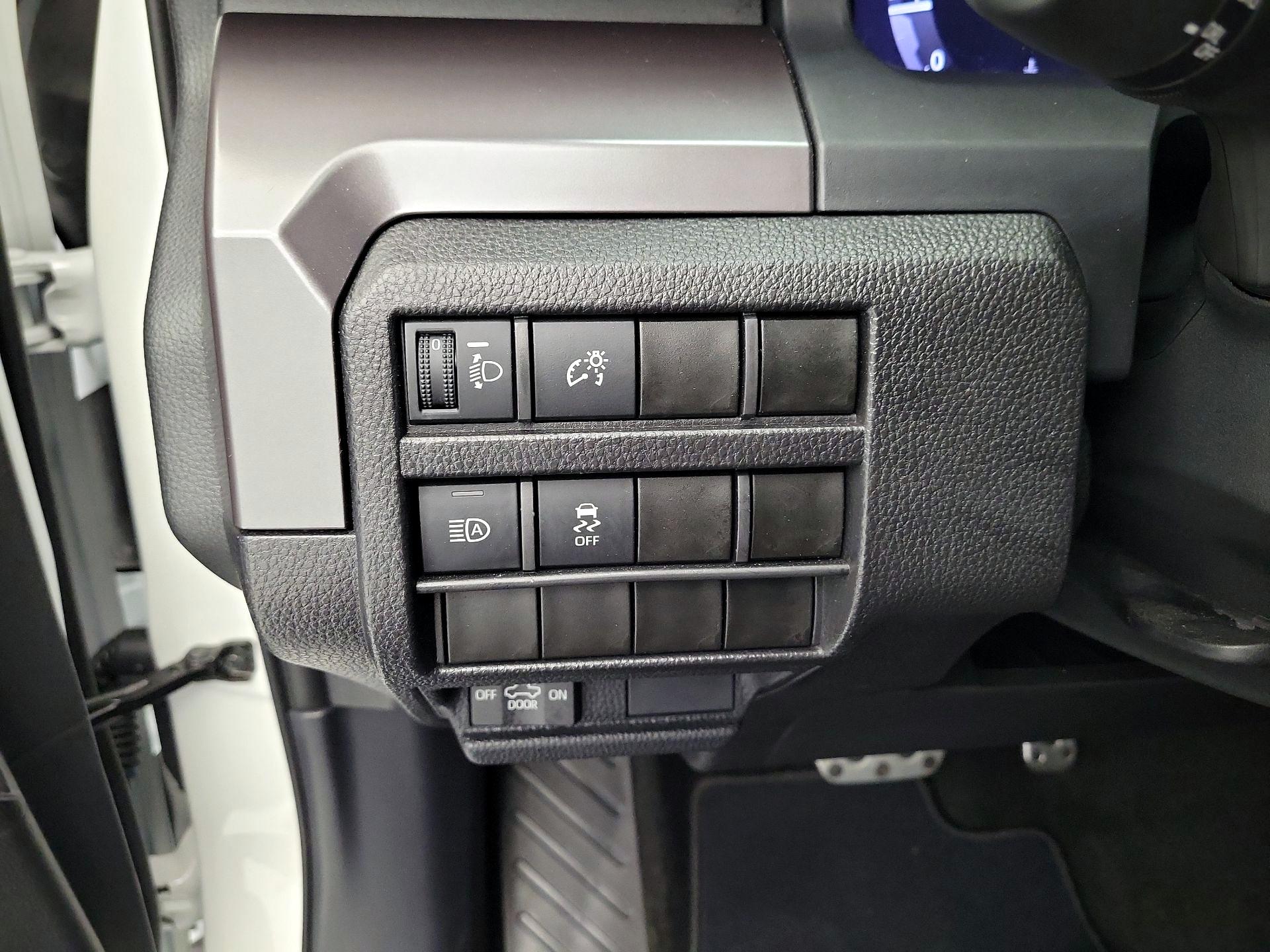 Thumbnail: 2025 Toyota Tacoma - 13