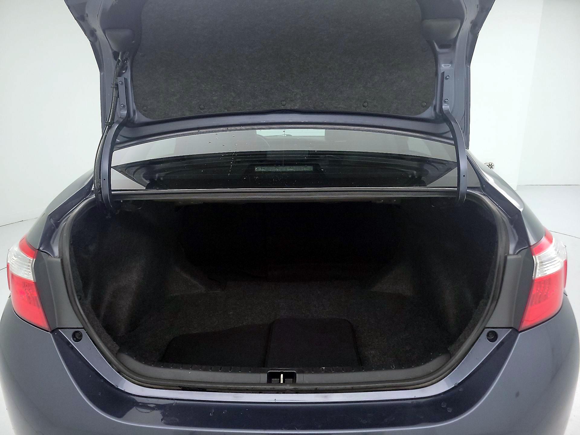 Thumbnail: 2015 Toyota Corolla - 20