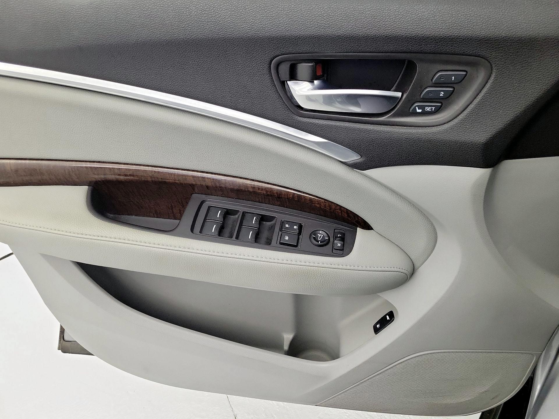 Thumbnail: 2017 Acura MDX - 12