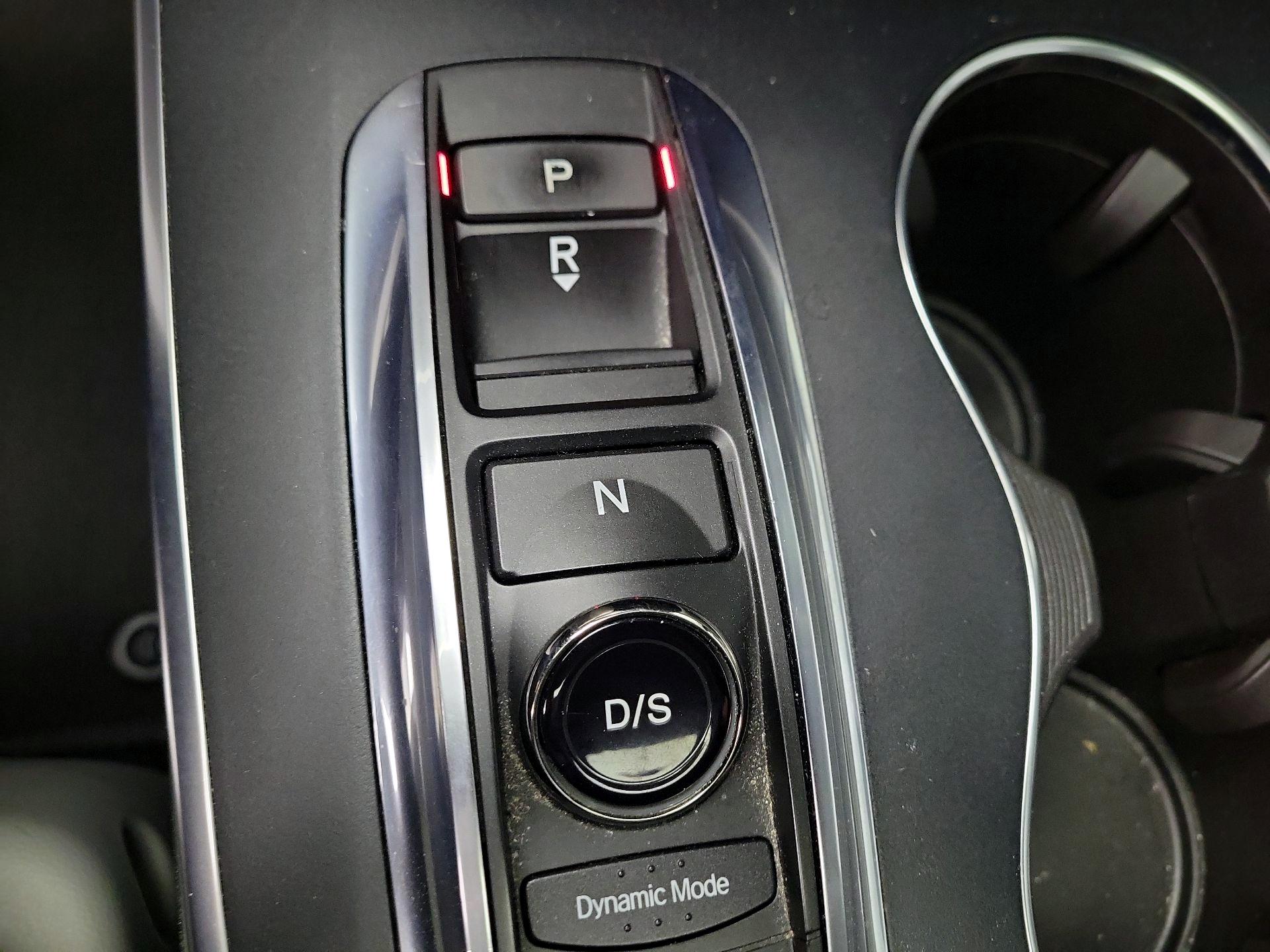 Thumbnail: 2017 Acura MDX - 17