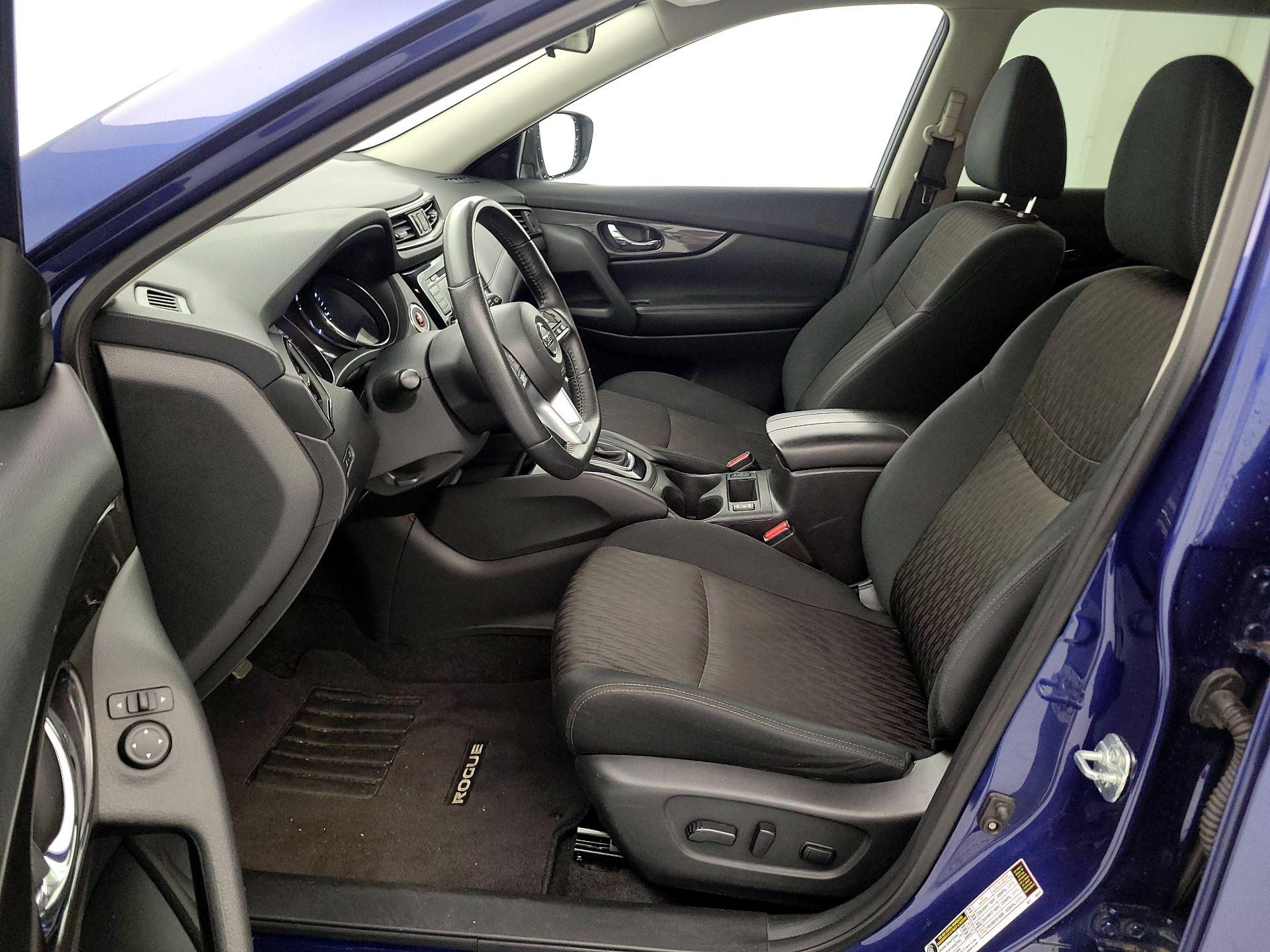 Thumbnail: 2019 Nissan Rogue - 11