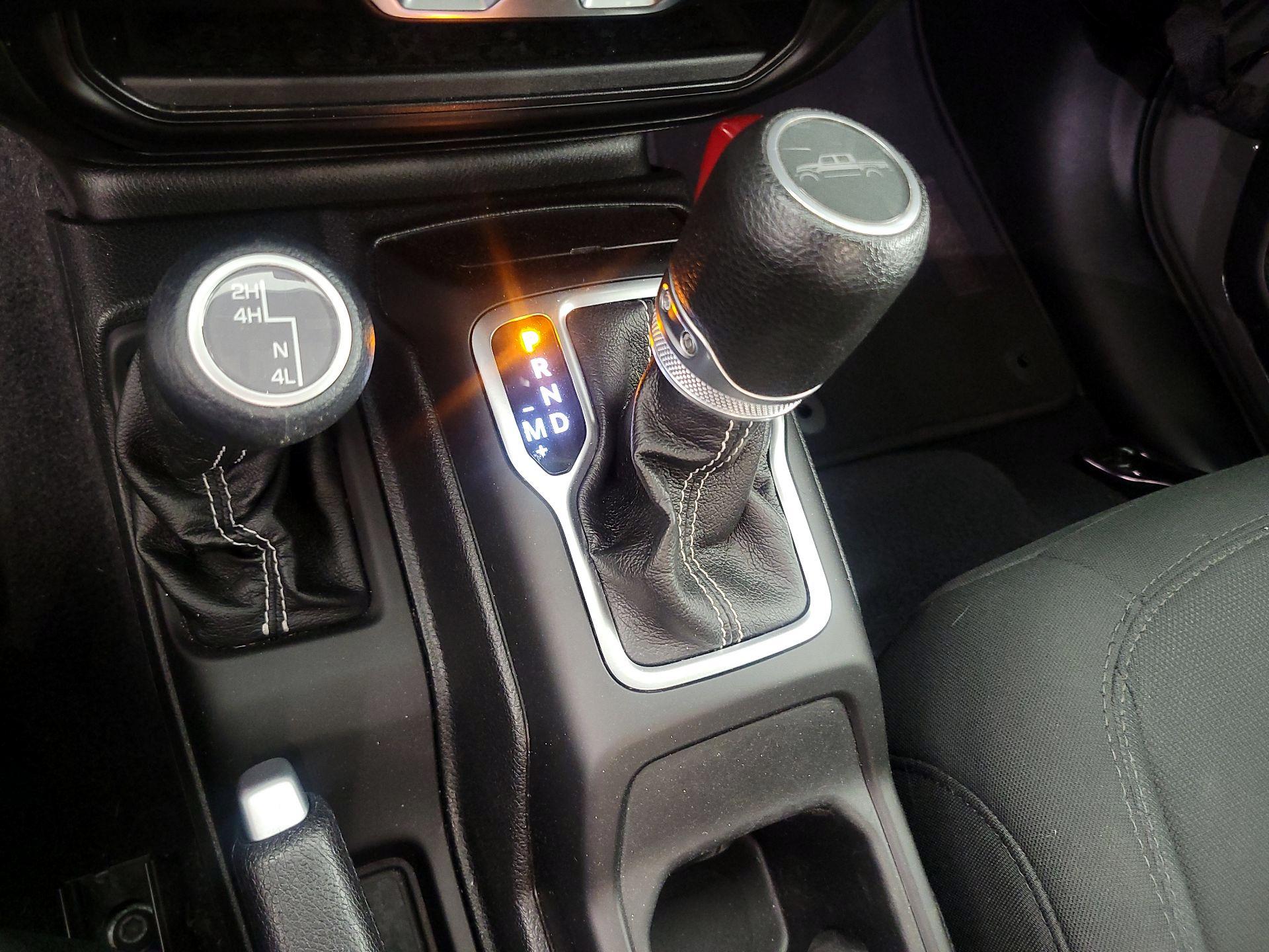 Thumbnail: 2020 Jeep Gladiator - 17