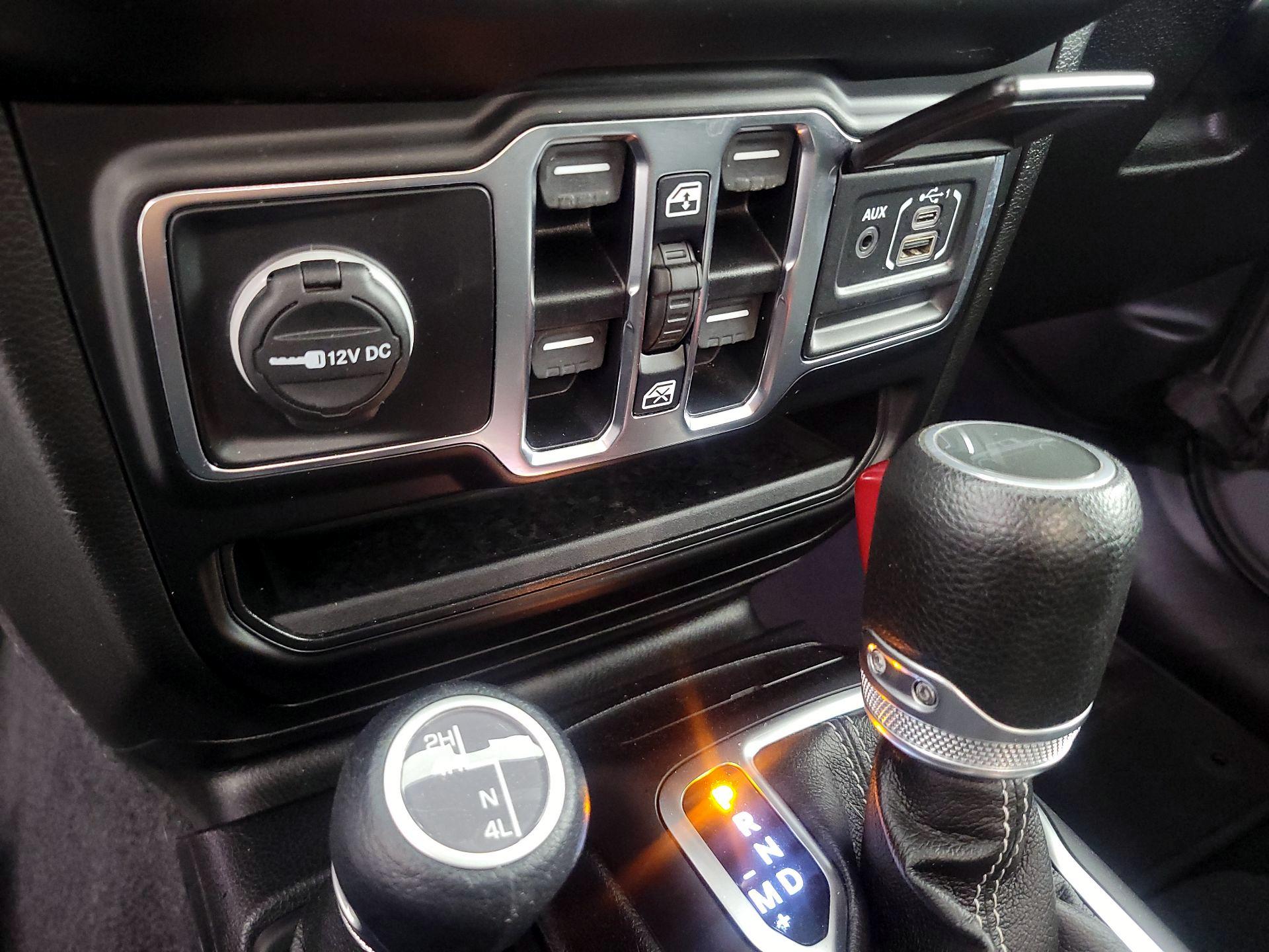 Thumbnail: 2020 Jeep Gladiator - 18