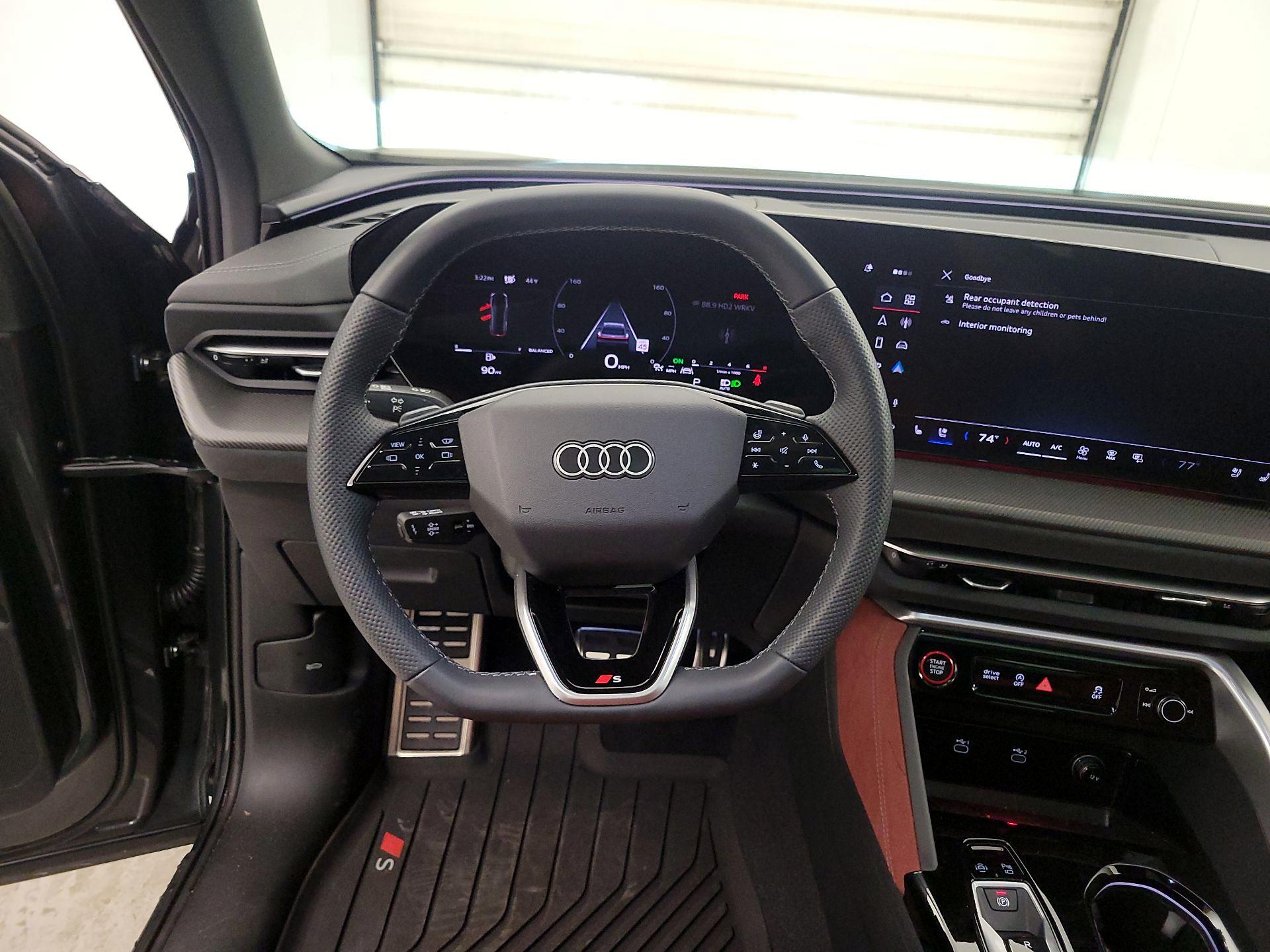 Thumbnail: 2025 Audi SQ5 - 10