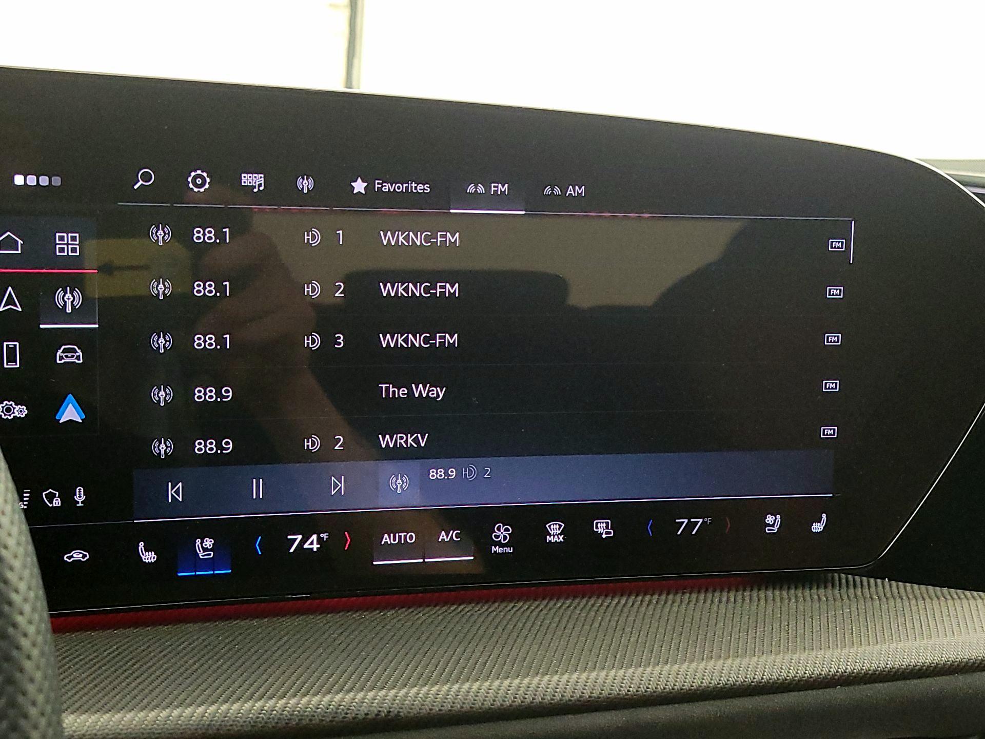 Thumbnail: 2025 Audi SQ5 - 14