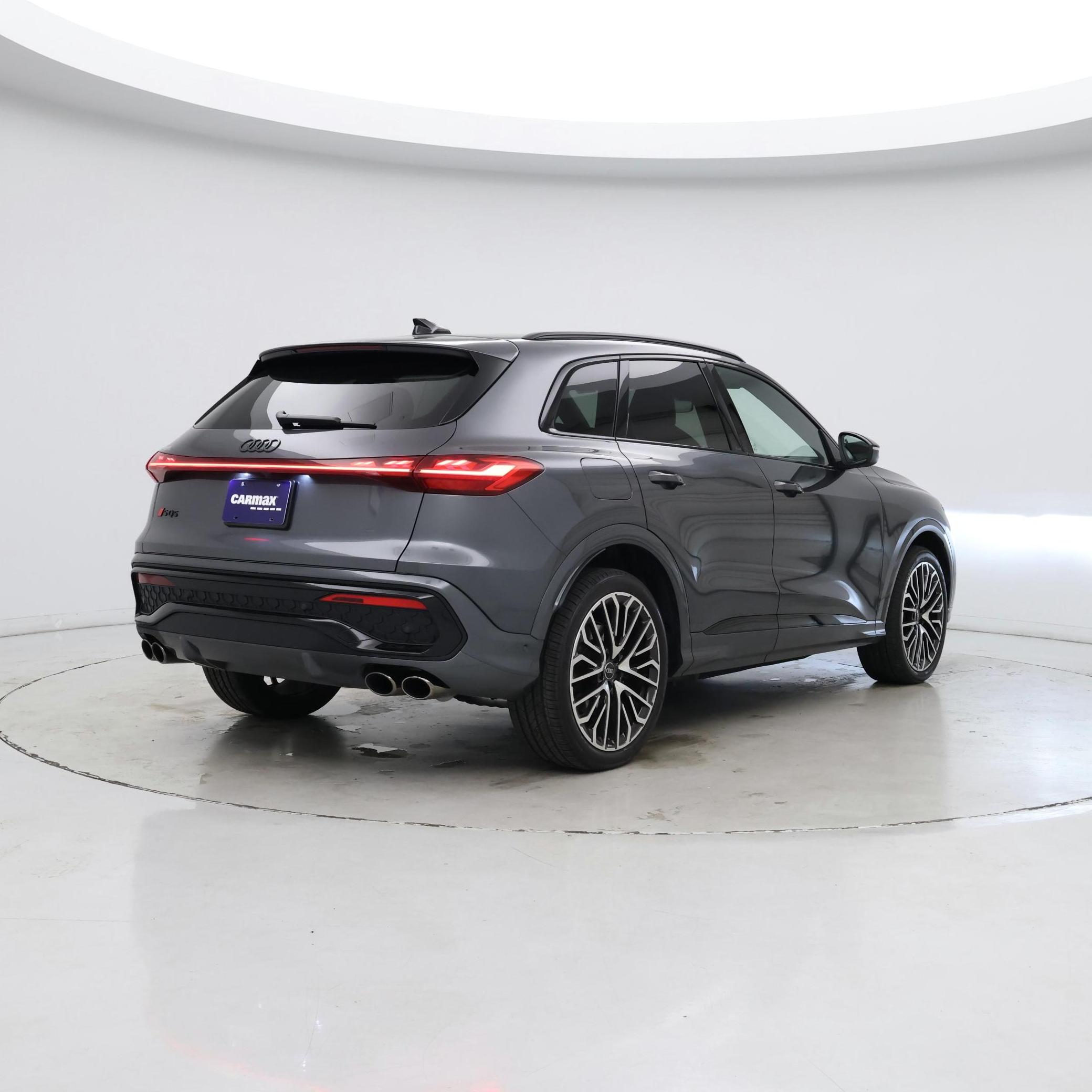 Thumbnail: 2025 Audi SQ5 - 8