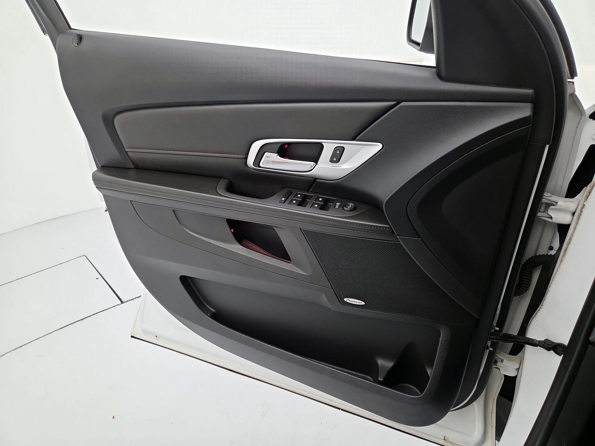 Thumbnail: 2016 GMC Terrain - 12