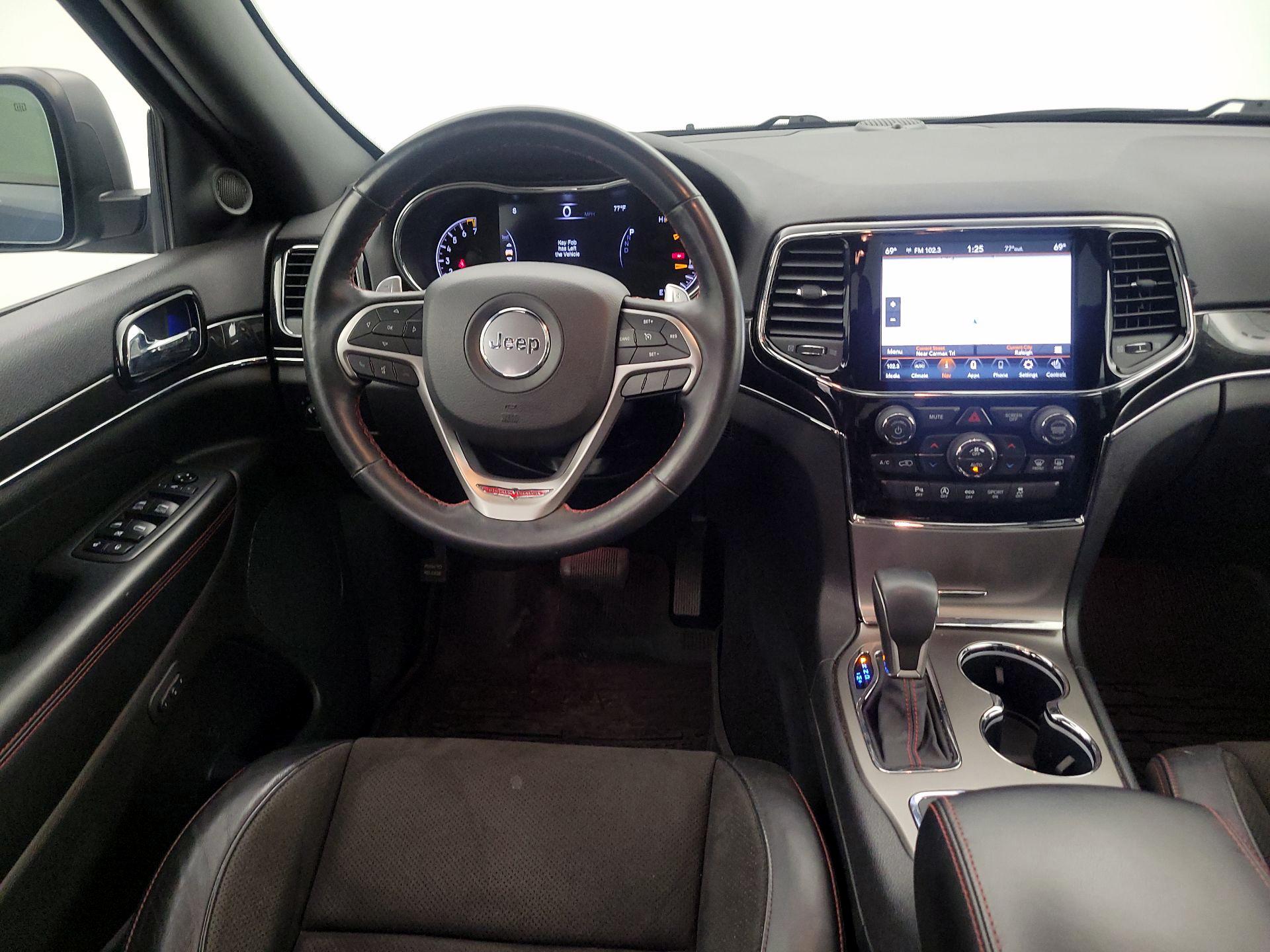 Thumbnail: 2019 Jeep Grand Cherokee - 10