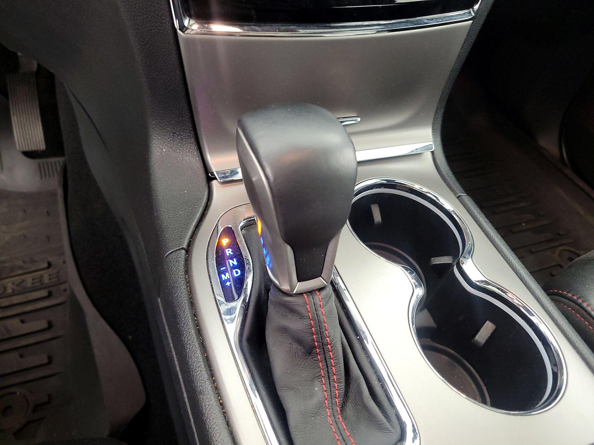 Thumbnail: 2019 Jeep Grand Cherokee - 18