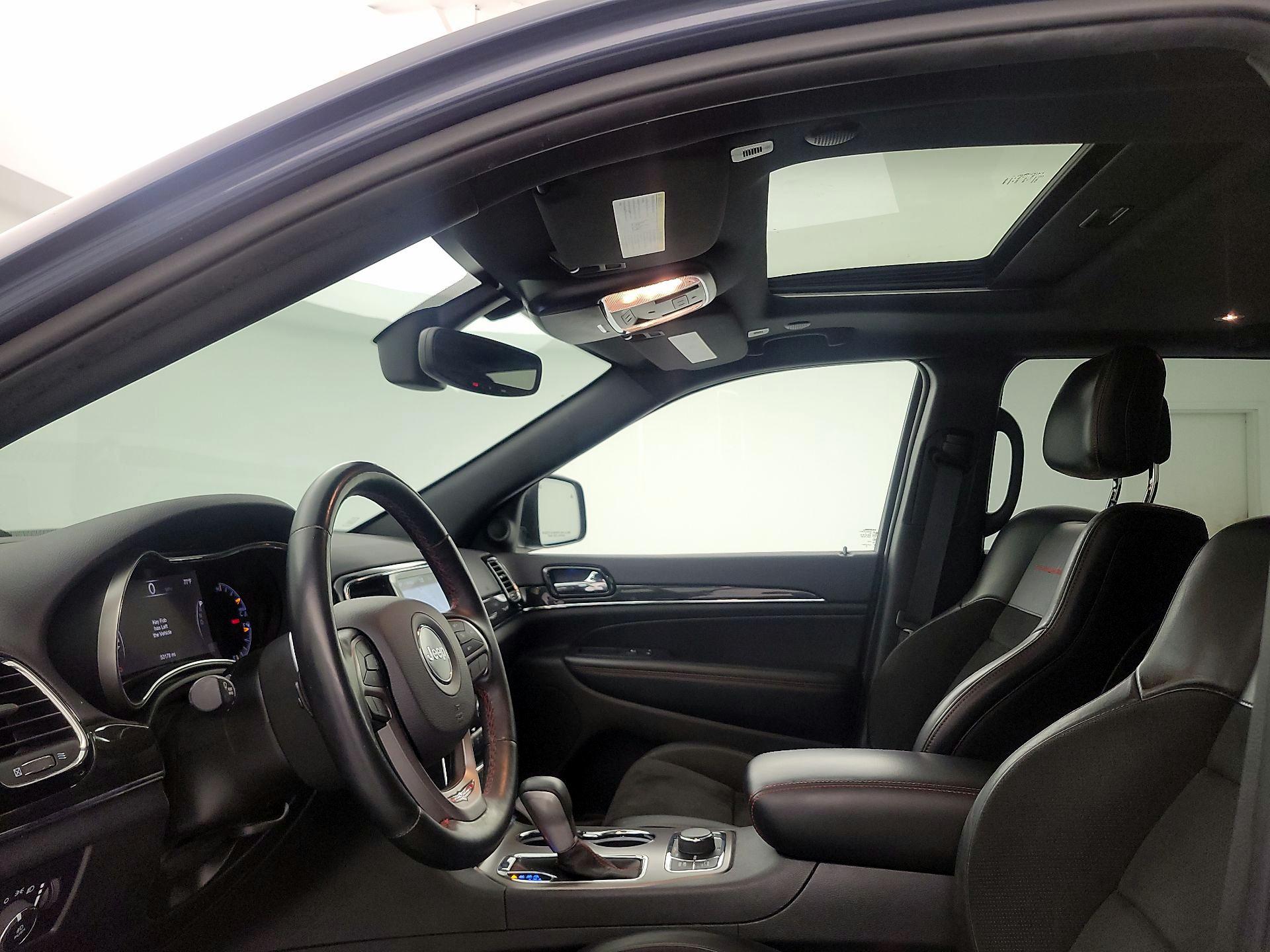 Thumbnail: 2019 Jeep Grand Cherokee - 20