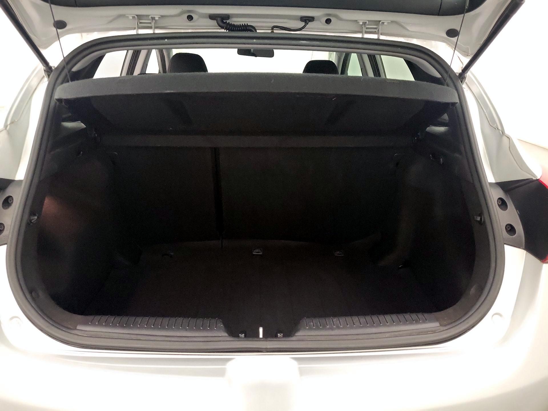 Thumbnail: 2016 Hyundai Elantra - 19