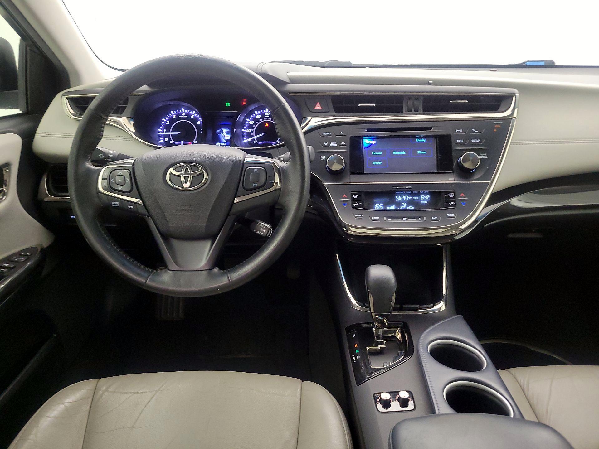 Thumbnail: 2014 Toyota Avalon - 10