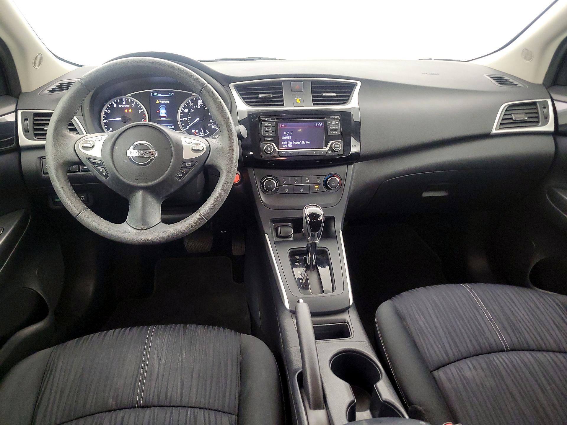 Thumbnail: 2017 Nissan Sentra - 9