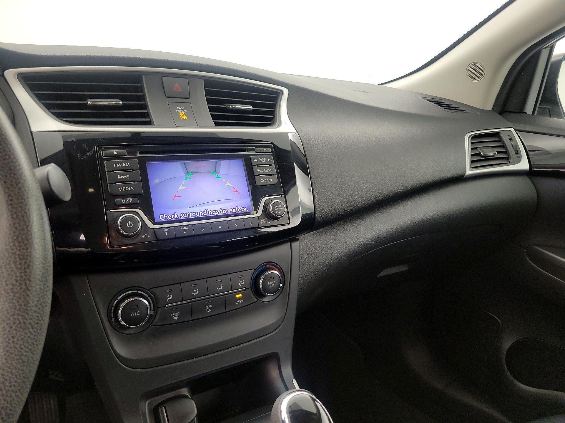 Thumbnail: 2017 Nissan Sentra - 14