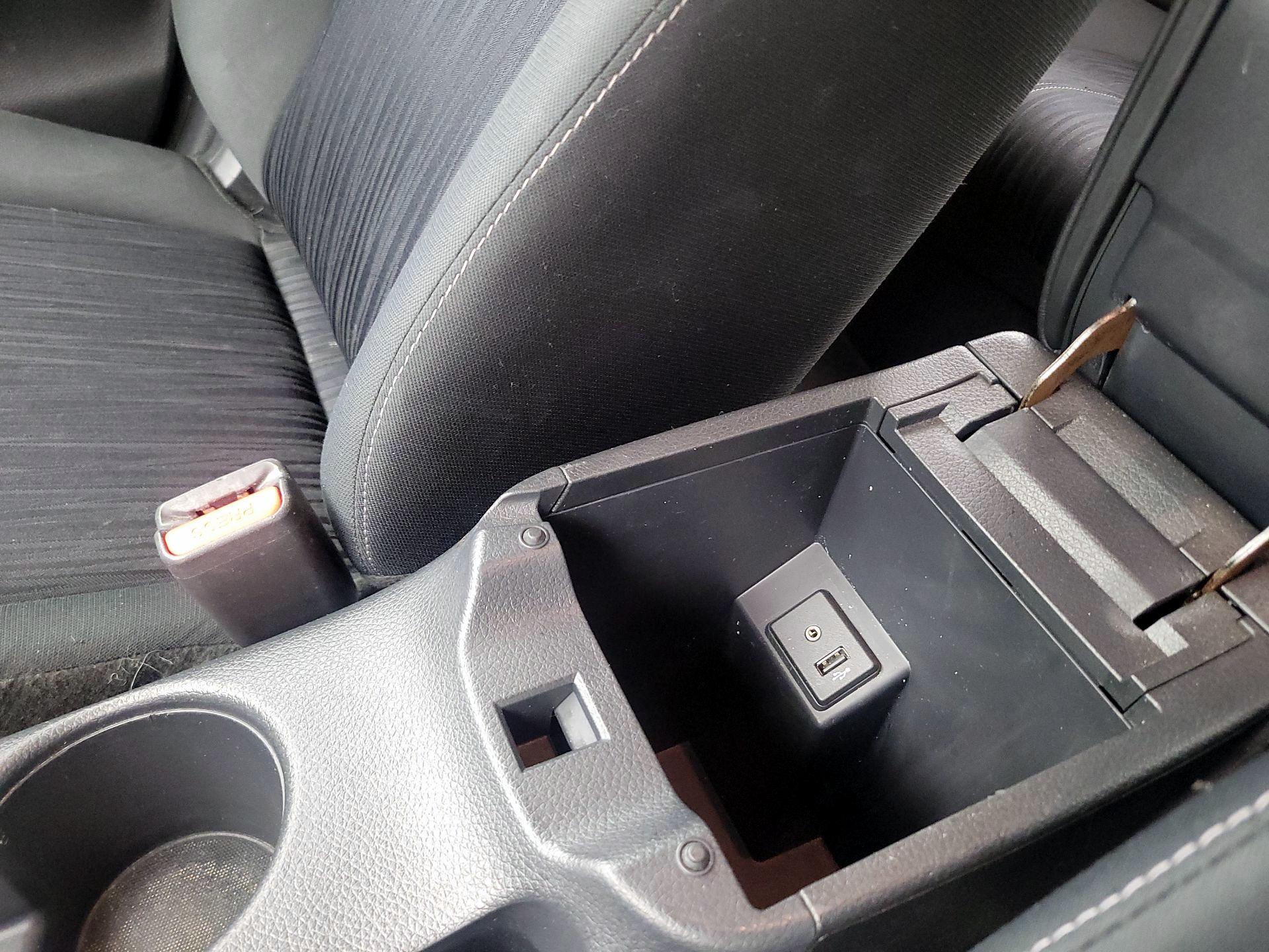 Thumbnail: 2017 Nissan Sentra - 18