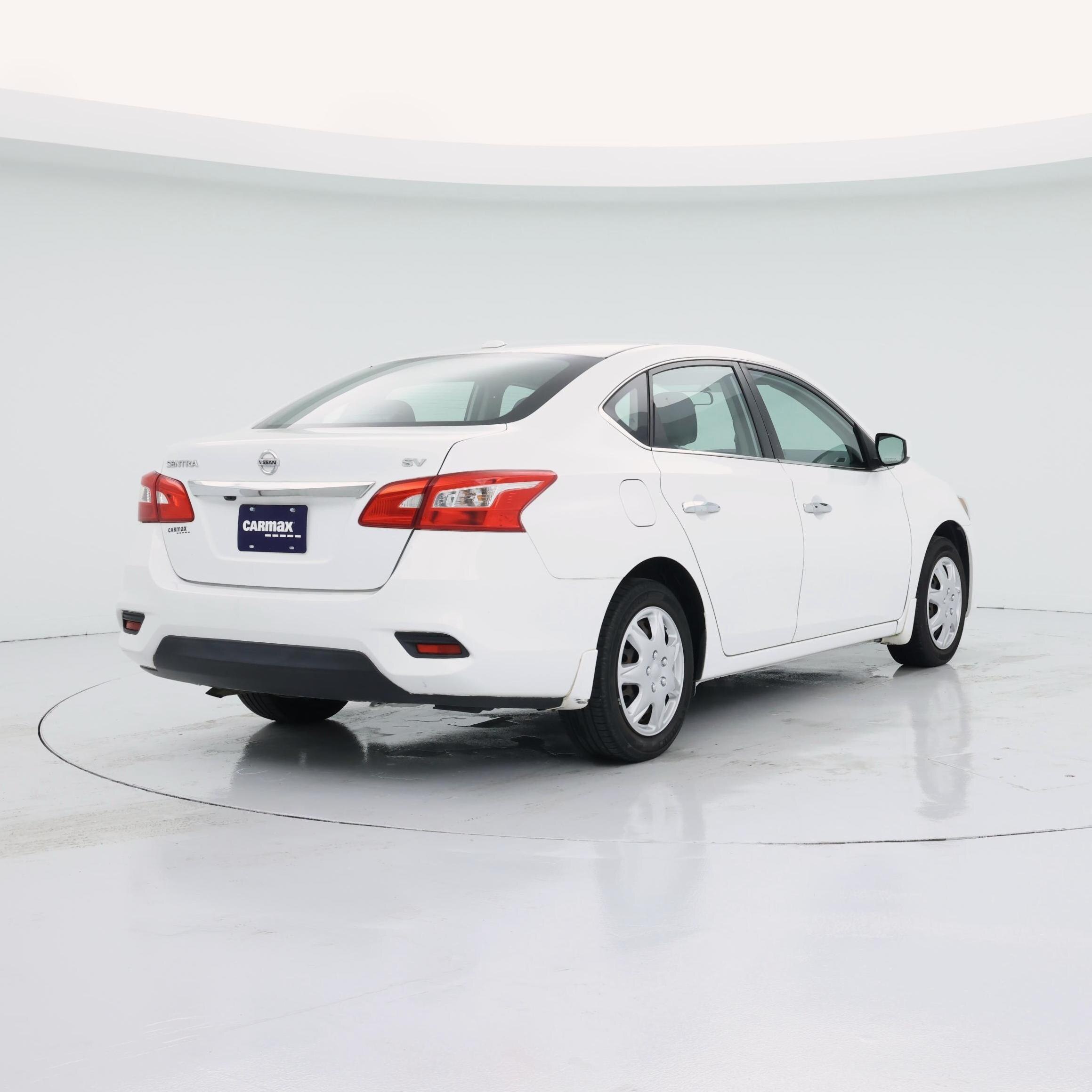 Thumbnail: 2017 Nissan Sentra - 8