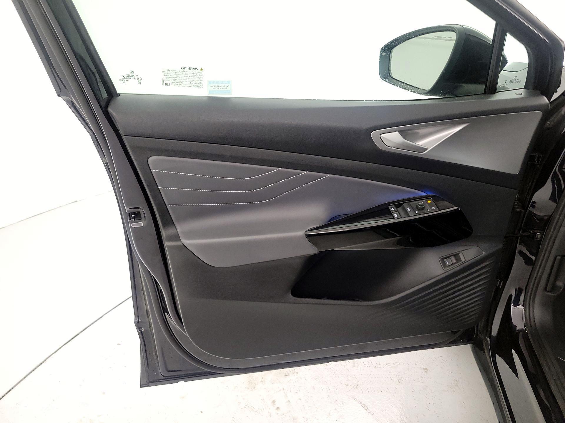 Thumbnail: 2023 Volkswagen ID.4 - 12