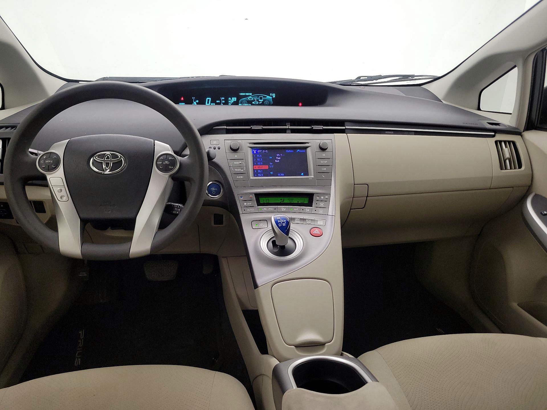 Thumbnail: 2015 Toyota Prius - 9