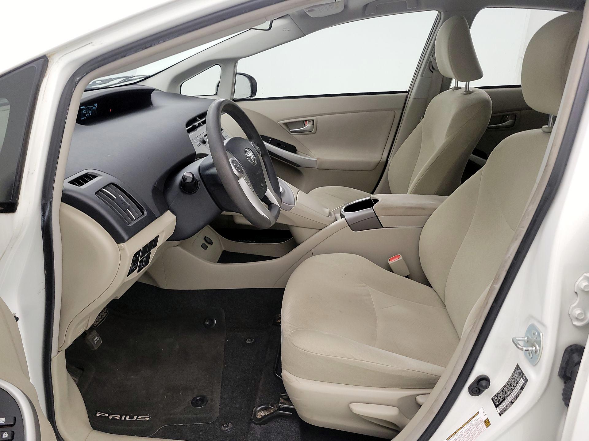 Thumbnail: 2015 Toyota Prius - 11