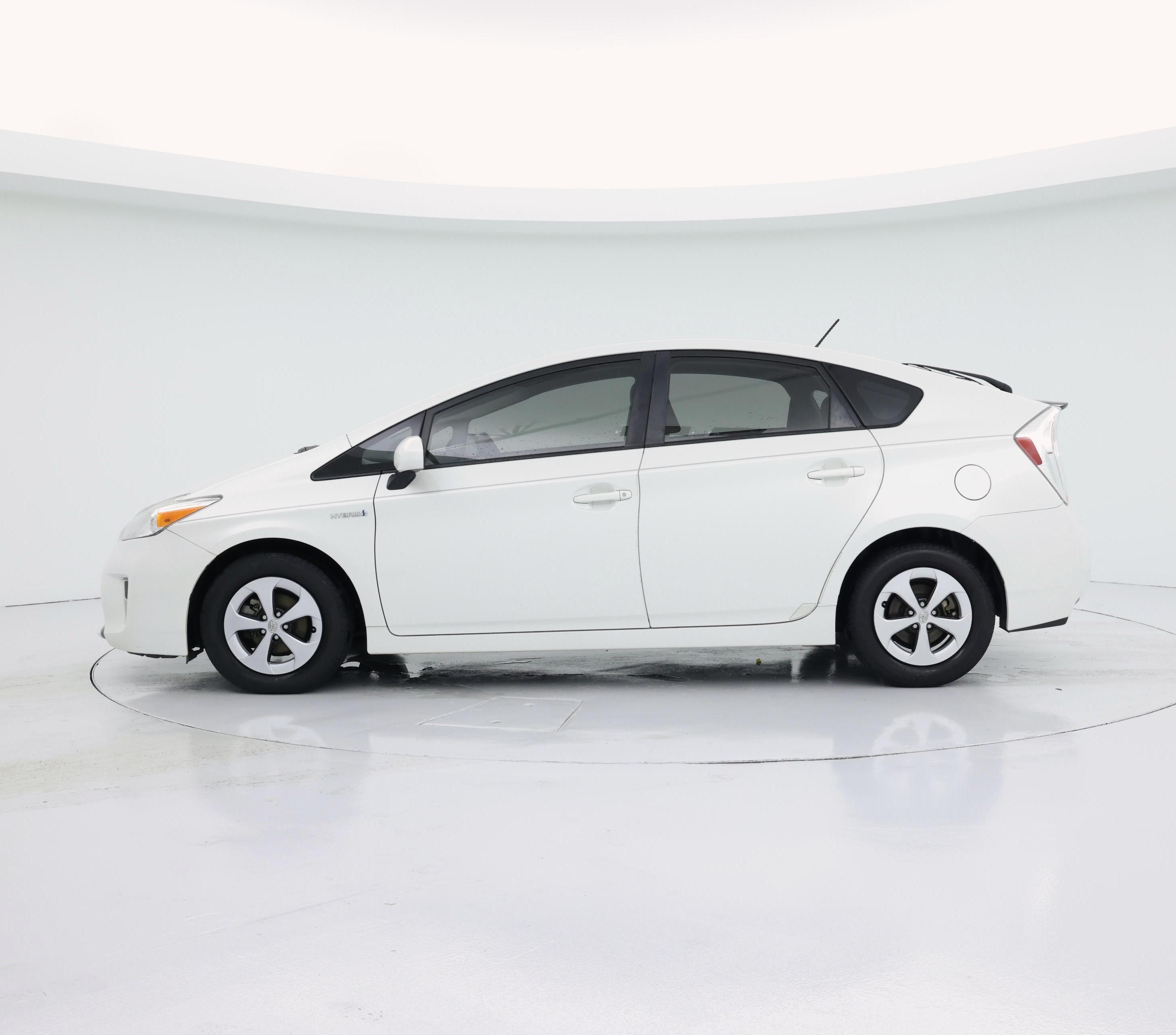 Thumbnail: 2015 Toyota Prius - 3