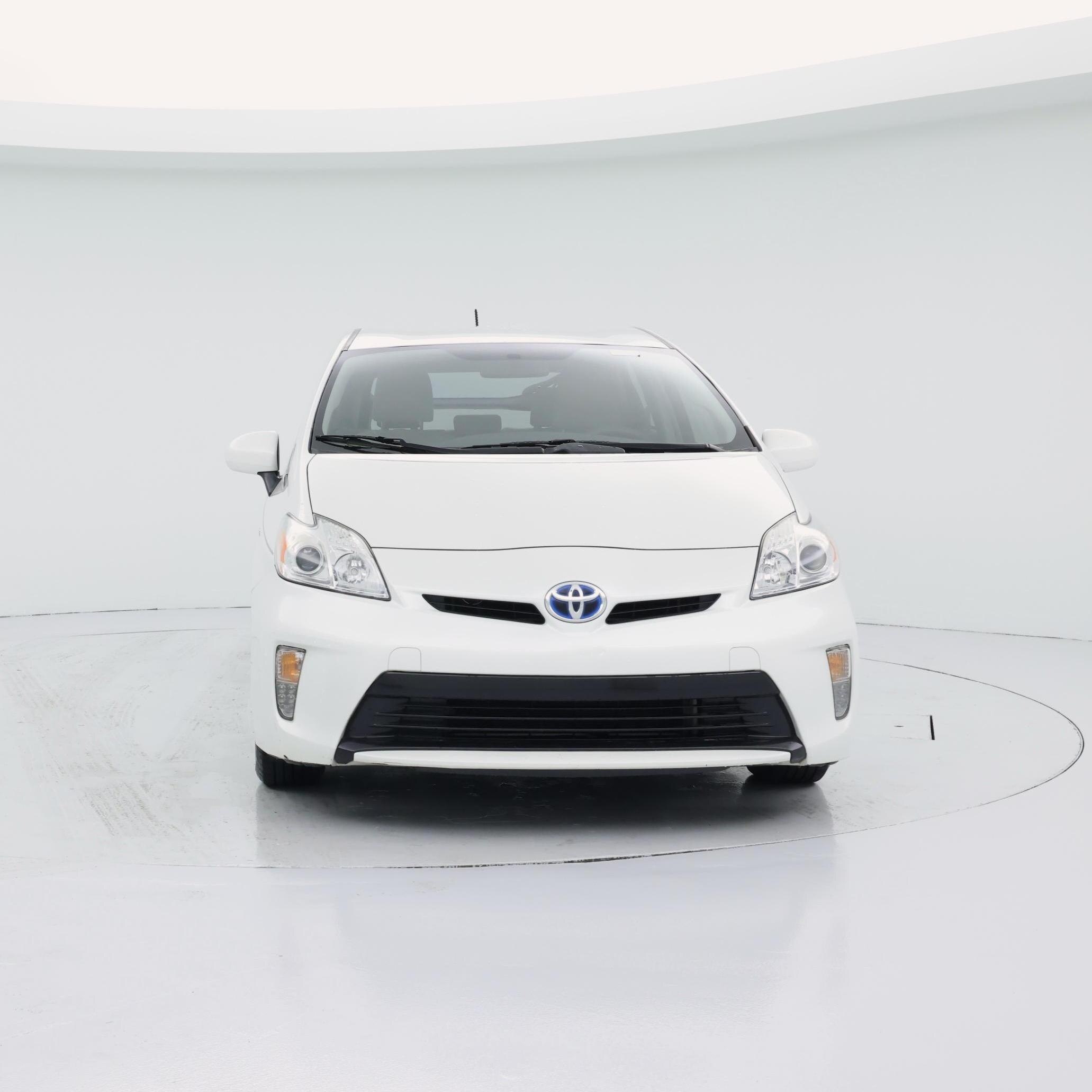 Thumbnail: 2015 Toyota Prius - 5