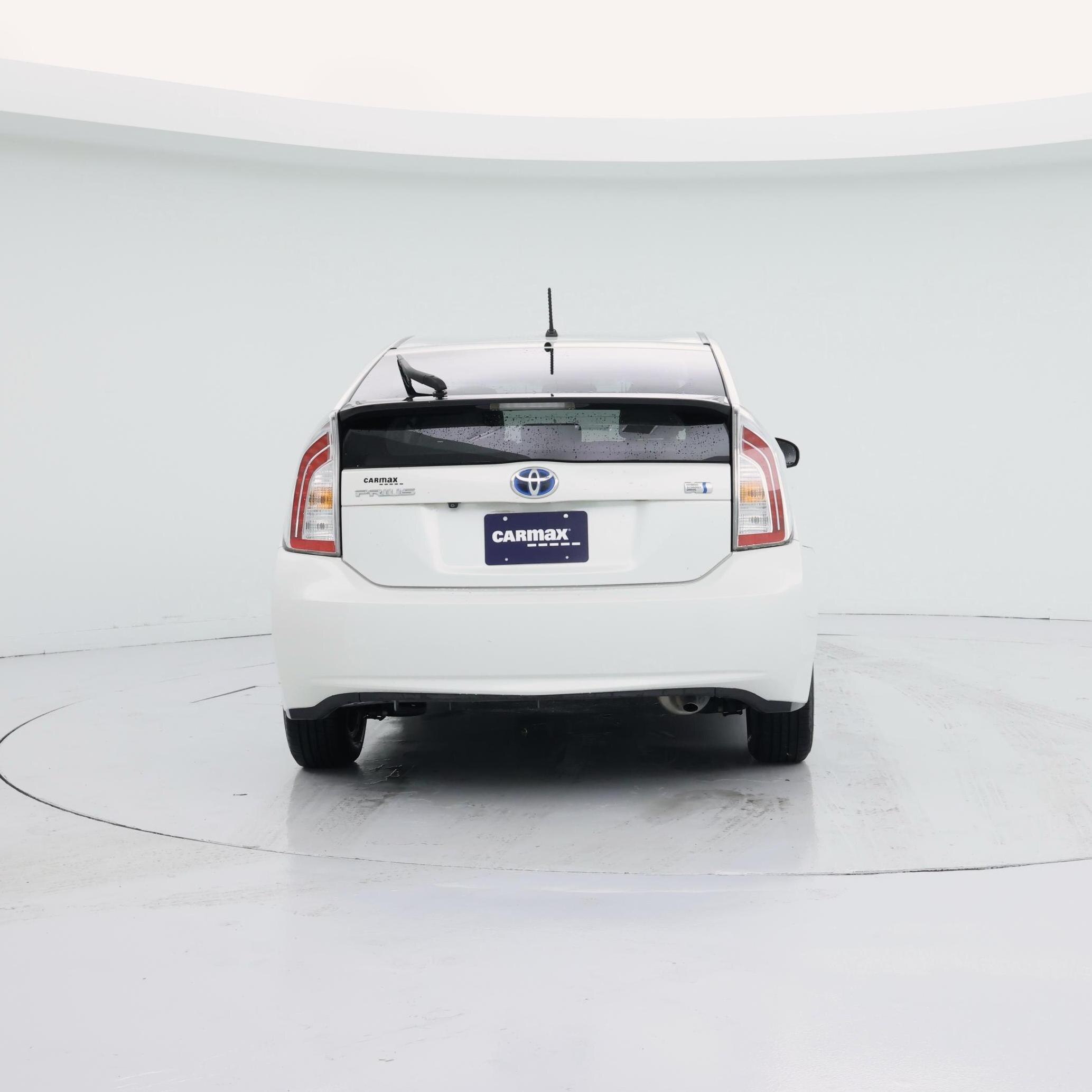 Thumbnail: 2015 Toyota Prius - 6