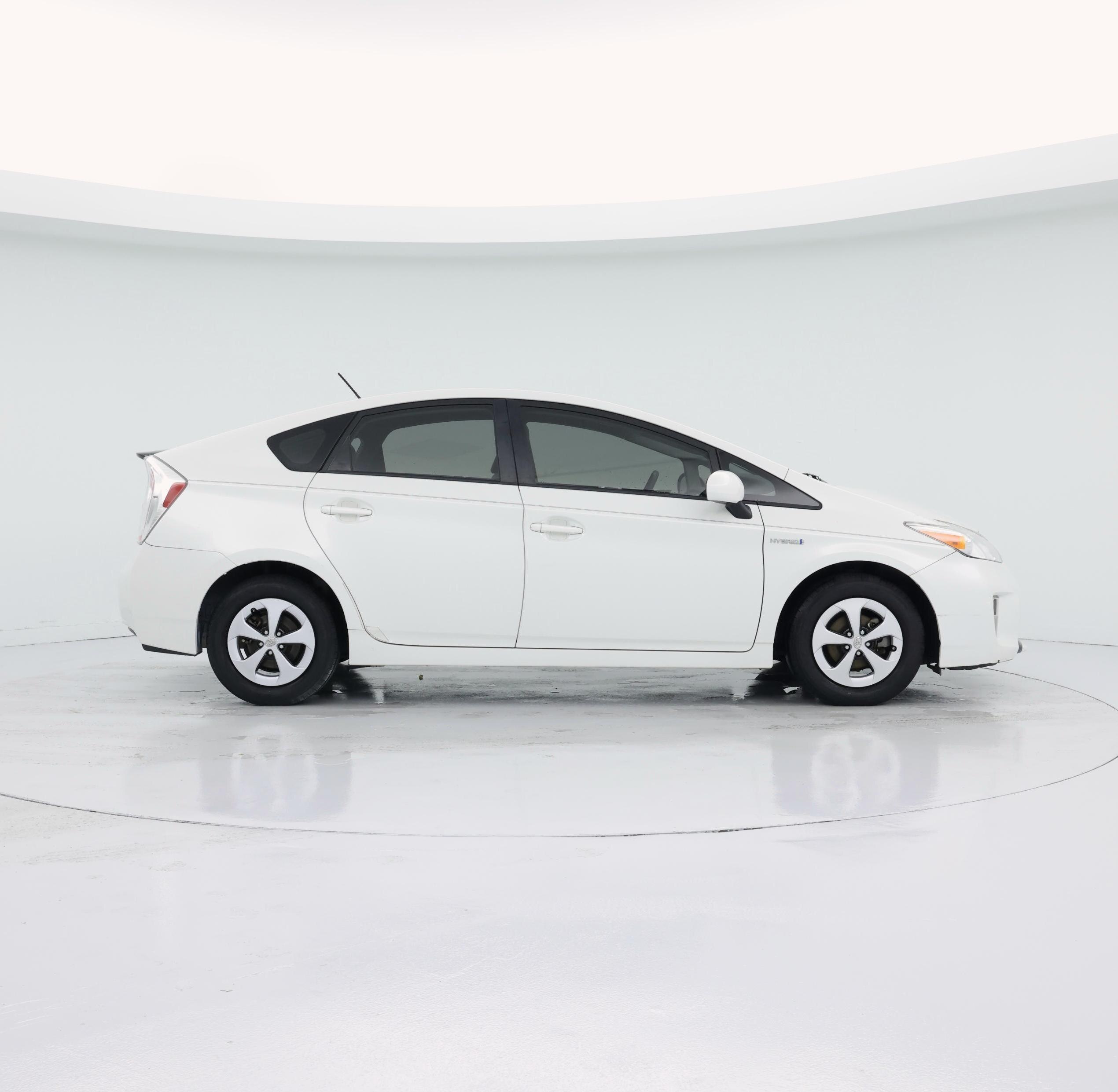 Thumbnail: 2015 Toyota Prius - 7
