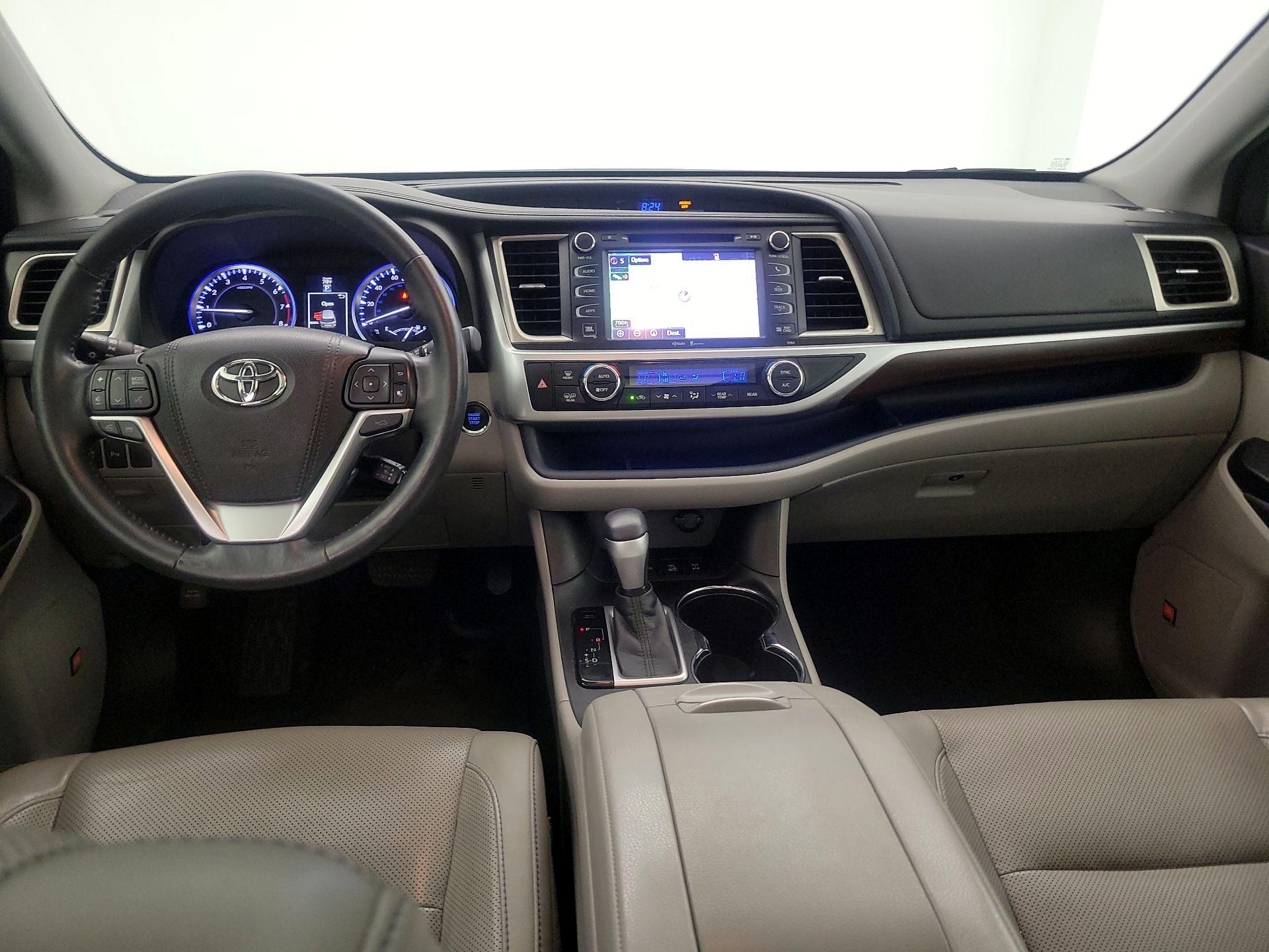 Thumbnail: 2015 Toyota Highlander - 9