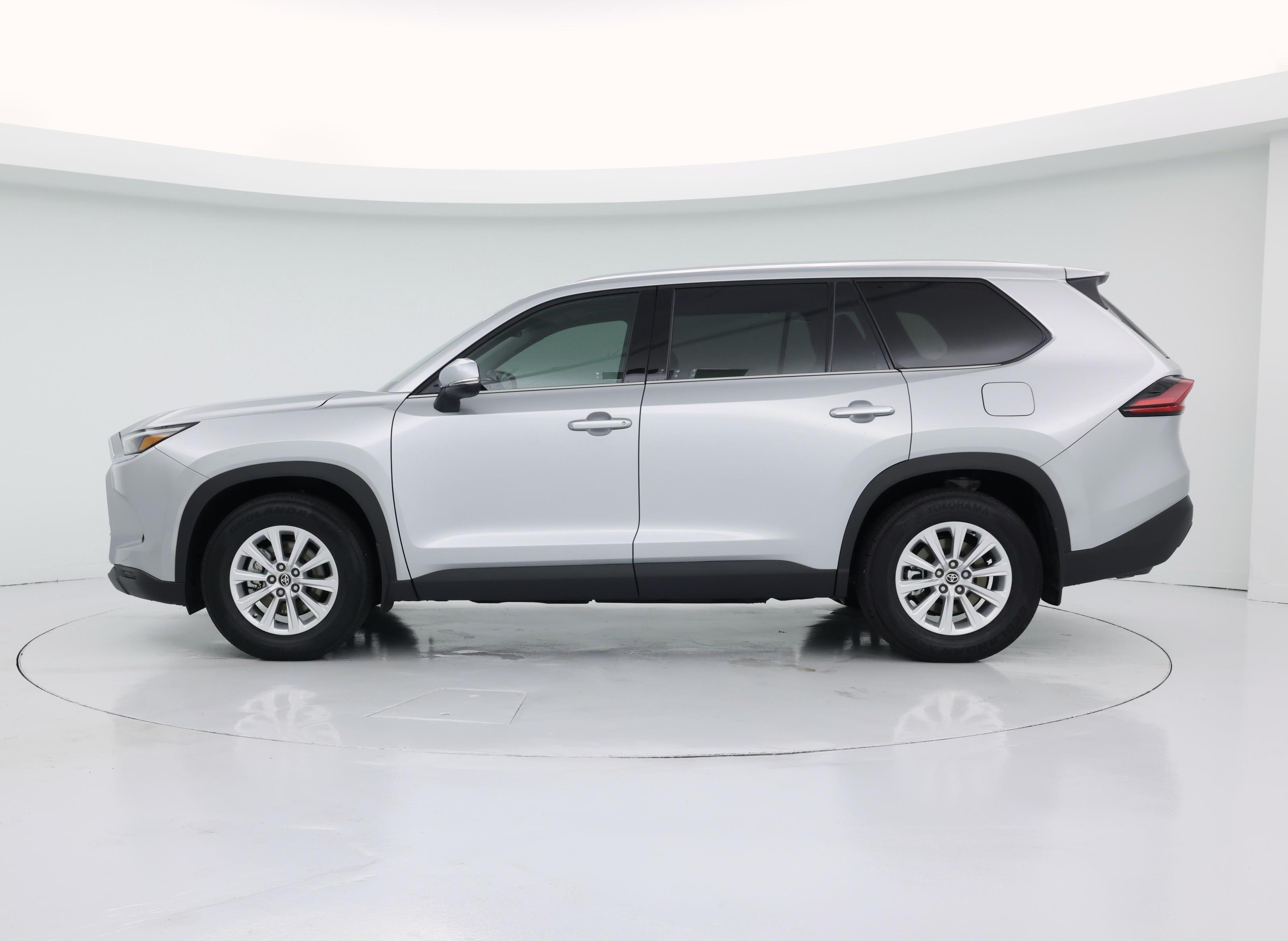 Thumbnail: 2026 Toyota Highlander - 3