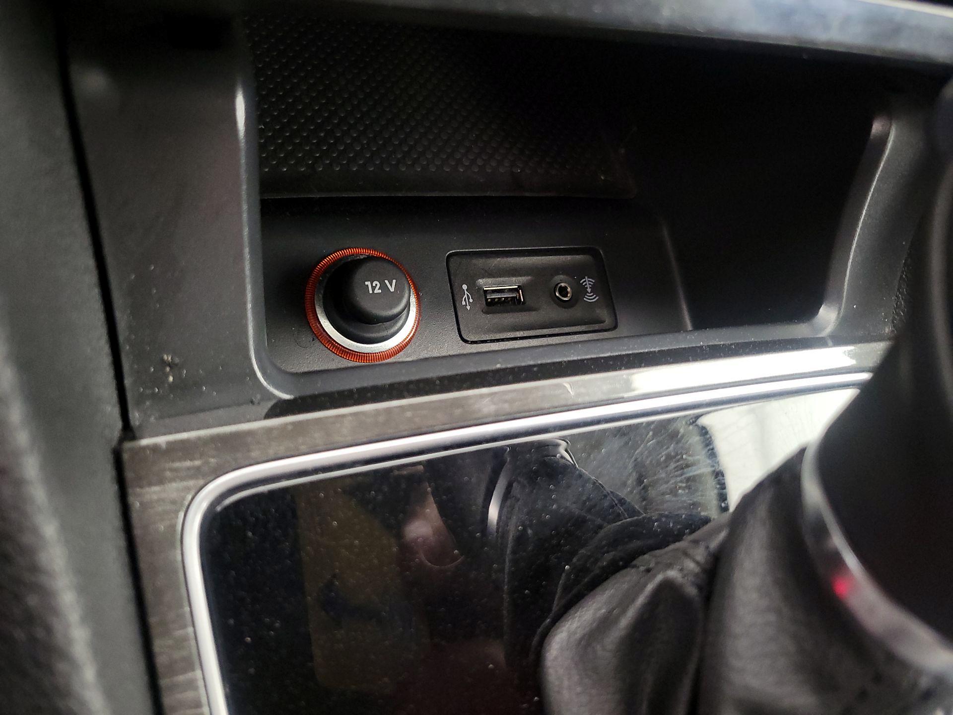 Thumbnail: 2016 Volkswagen Passat - 18