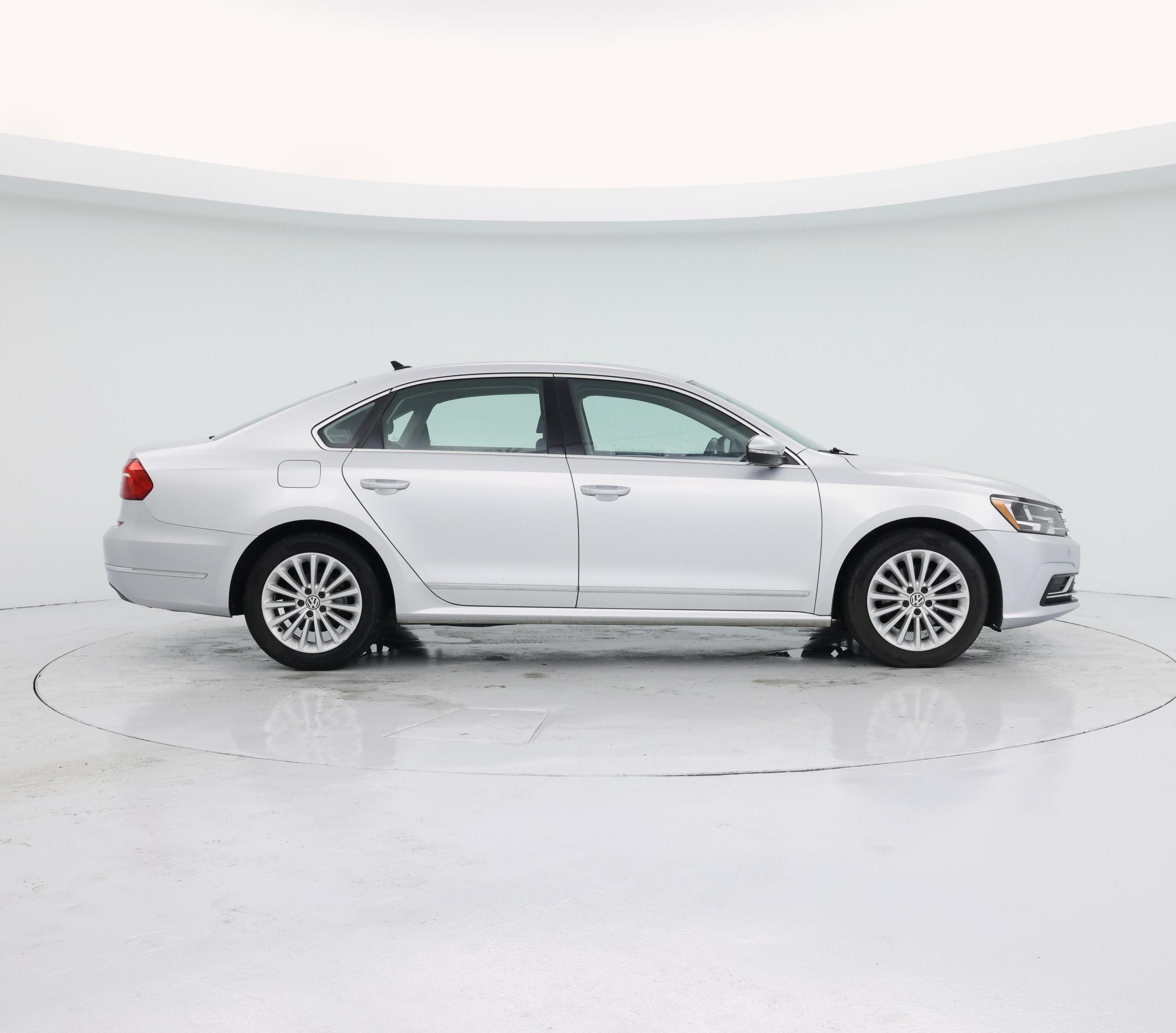 Thumbnail: 2016 Volkswagen Passat - 7